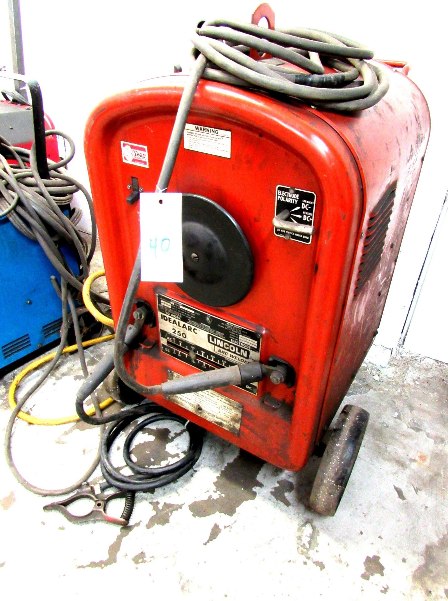 Lincoln Idealarc 250 AC/DC Welder - W/ Cables, Clamps