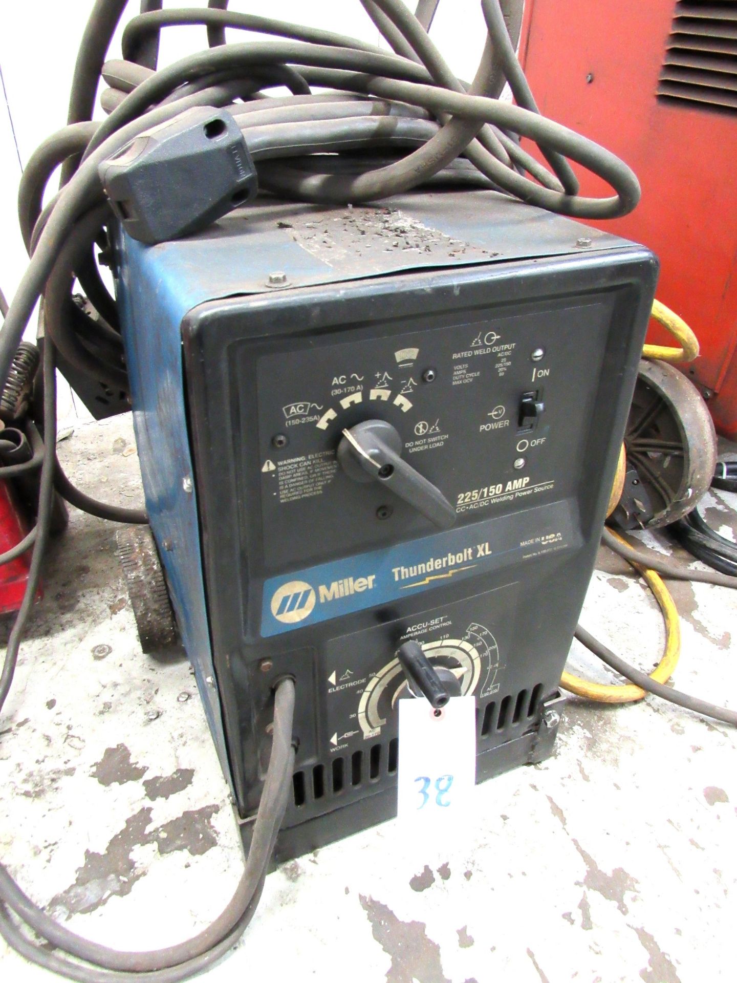 Miller Thunderbolt XL 225/ 150 Amp Welder - w/ Cables , Clamps