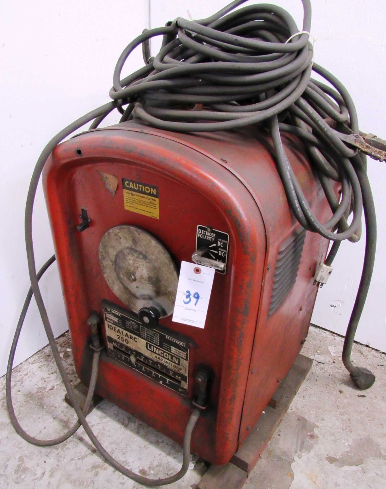 Lincoln Idealarc 250 AC/DC Welder - W/ Cables, Clamps