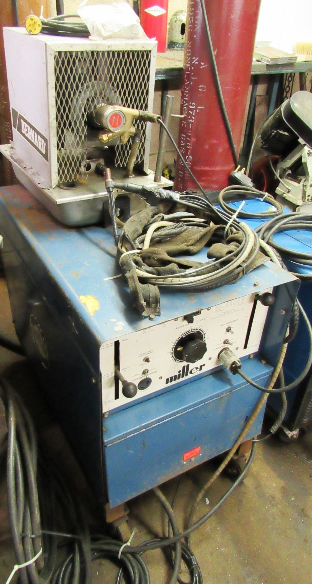 Miller Dialarc 250 Amp Single Phase AC/DC Welder - Image 2 of 4