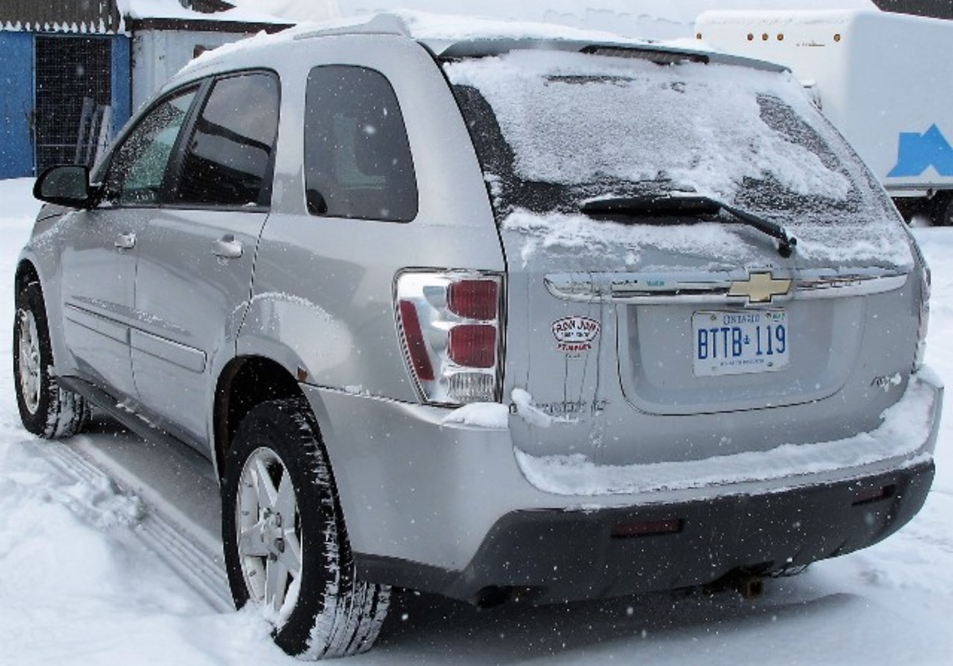 2005 CHEVROLET EQUINOX, 6 CYLINDER, AUTOMATIC TRANSMISSION, VIN 2CNDL73F656198797, 176,976 KM (NEEDS - Image 3 of 6