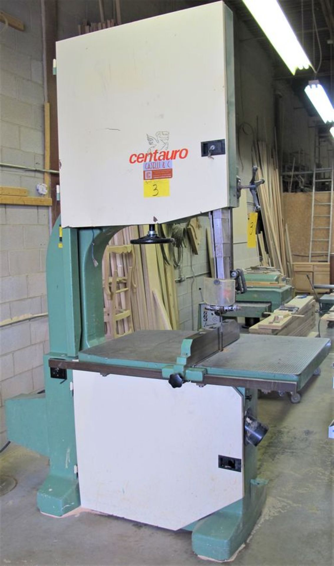 CENTAURO 900 CL VERTICAL BANDSAW W/ SPARE BANDSAW BLADES