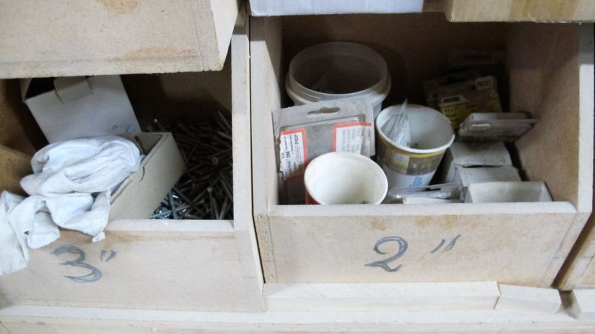 CONTENTS OF (2) SECTIONS OF SHELVING INCLUDING ASST. HARDWARE, FIXTURES, BOLTS, SCREWS, ETC. - Image 3 of 12