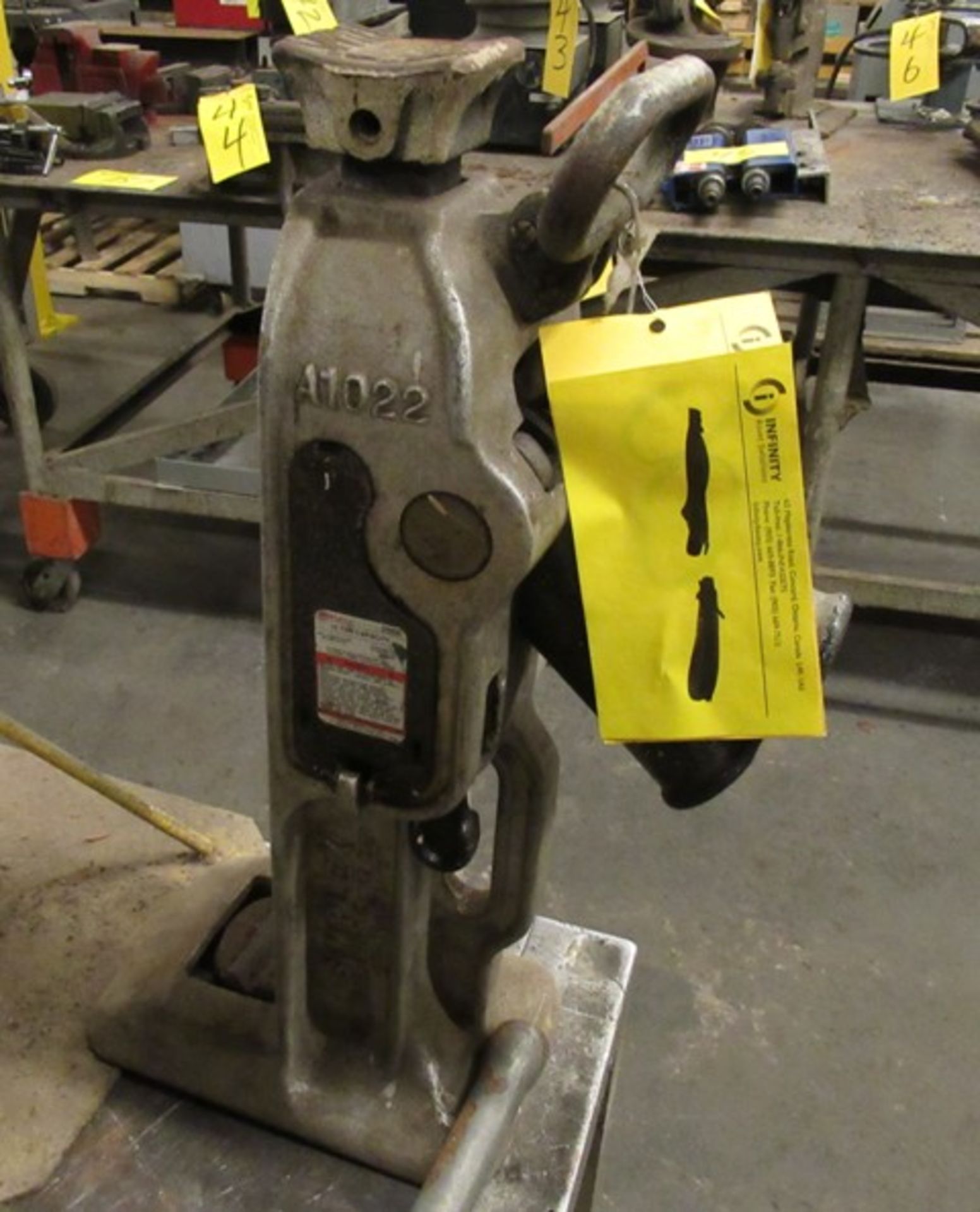 SIMPLEX A1022 10-TON MACHINE JACK