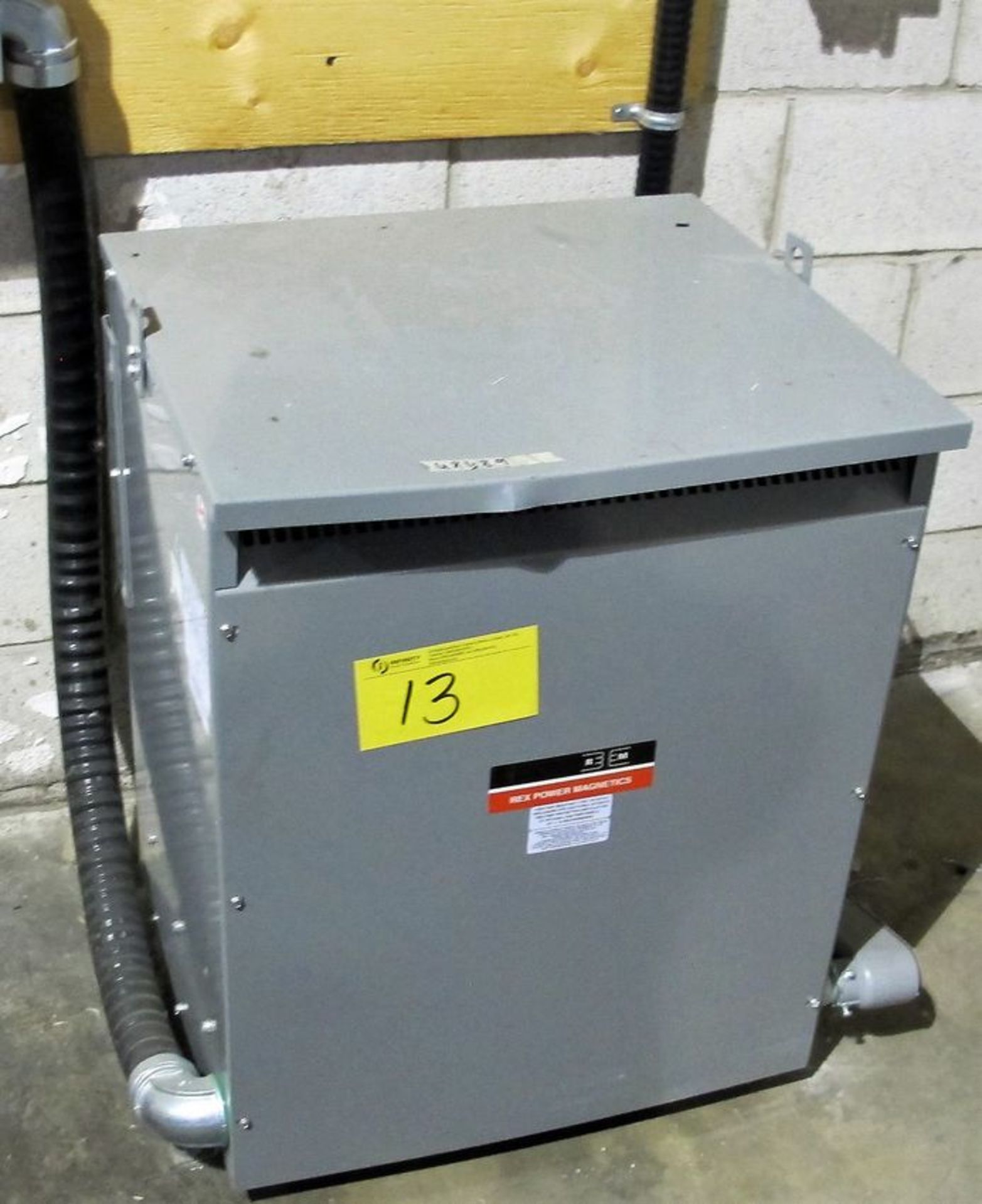 REX MANUFACTURING 150 KVA TRANSFORMER, 600/380V W/ EXM 380V SWITCH, SQUARE D HEAVY DUTY SWITCH, WIRE - Image 2 of 7