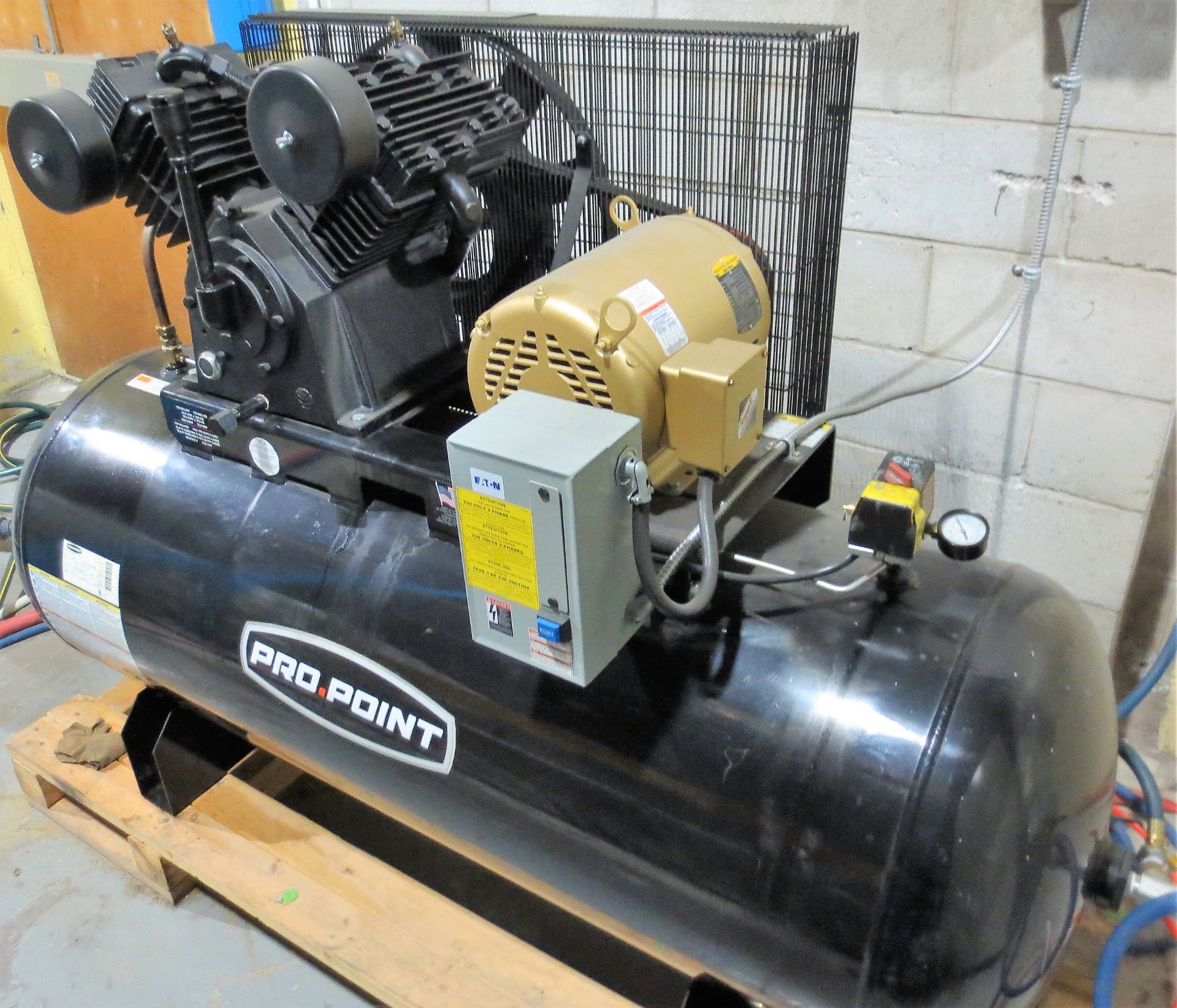 PRO-POINT 8475022 AIR COMPRESSOR, 10HP W/ SWITCHES (SUBJECT TO LOT 1 EN-BLOC)