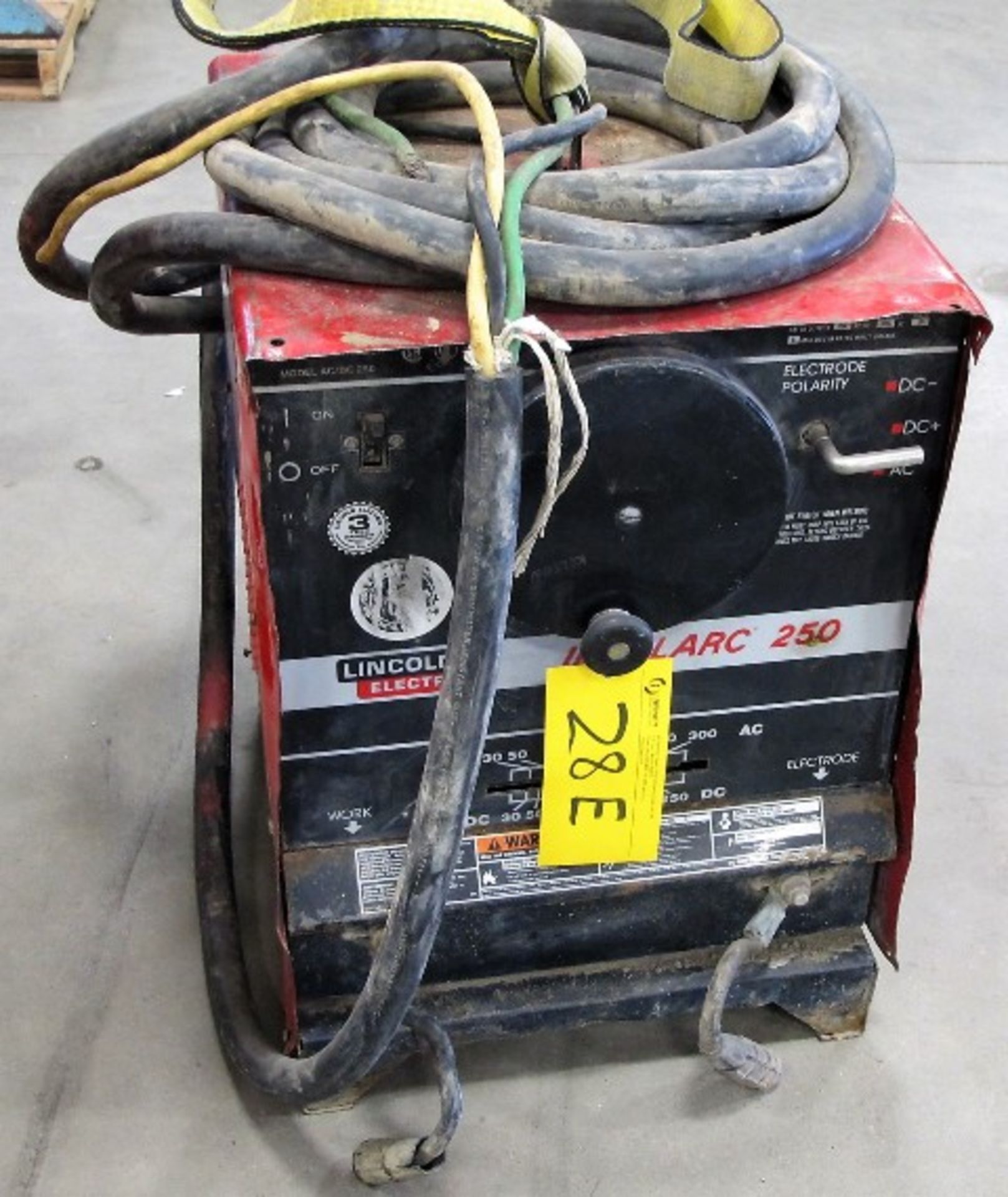 LINCOLN ELECTRIC IDEAL ARC 250 WELDER, S/N C100870037B