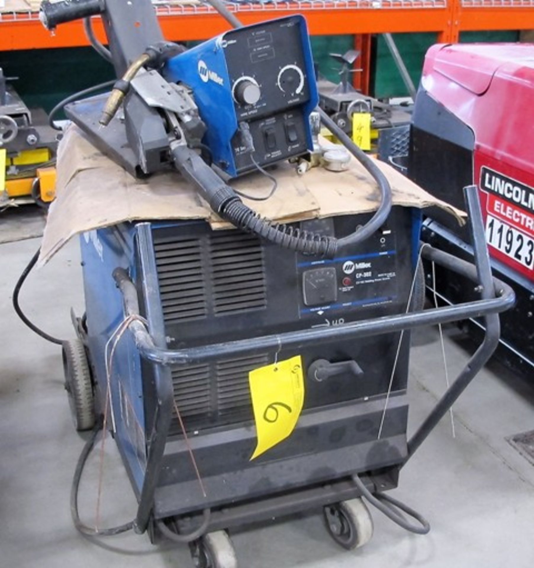 MILLER CP 302 CV-DC WELDER W/MILLER 70 SERIES 24 VOLT FEEDER