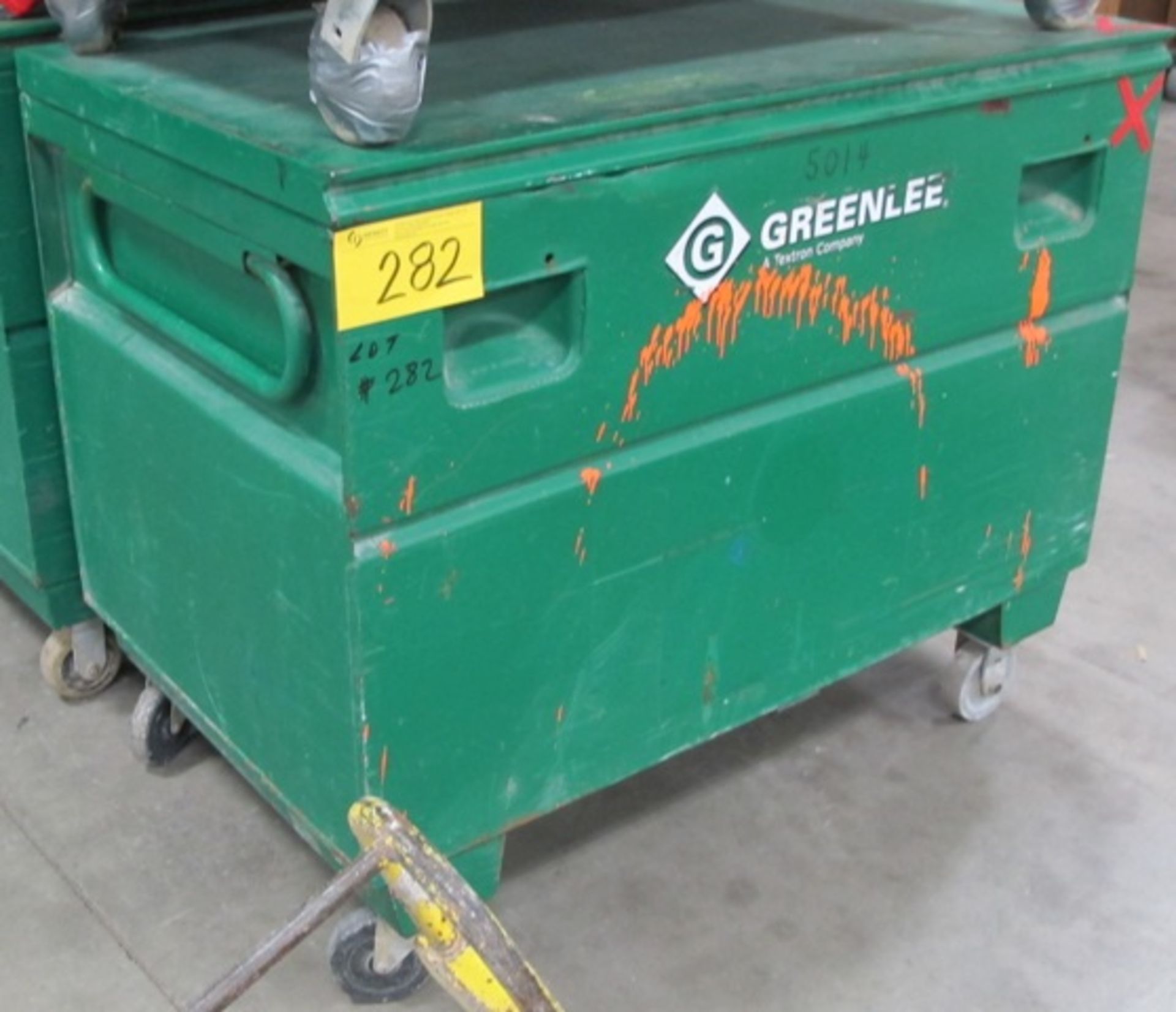 GREENLEE 48"X24"X37" PORTABLE JOB BOX