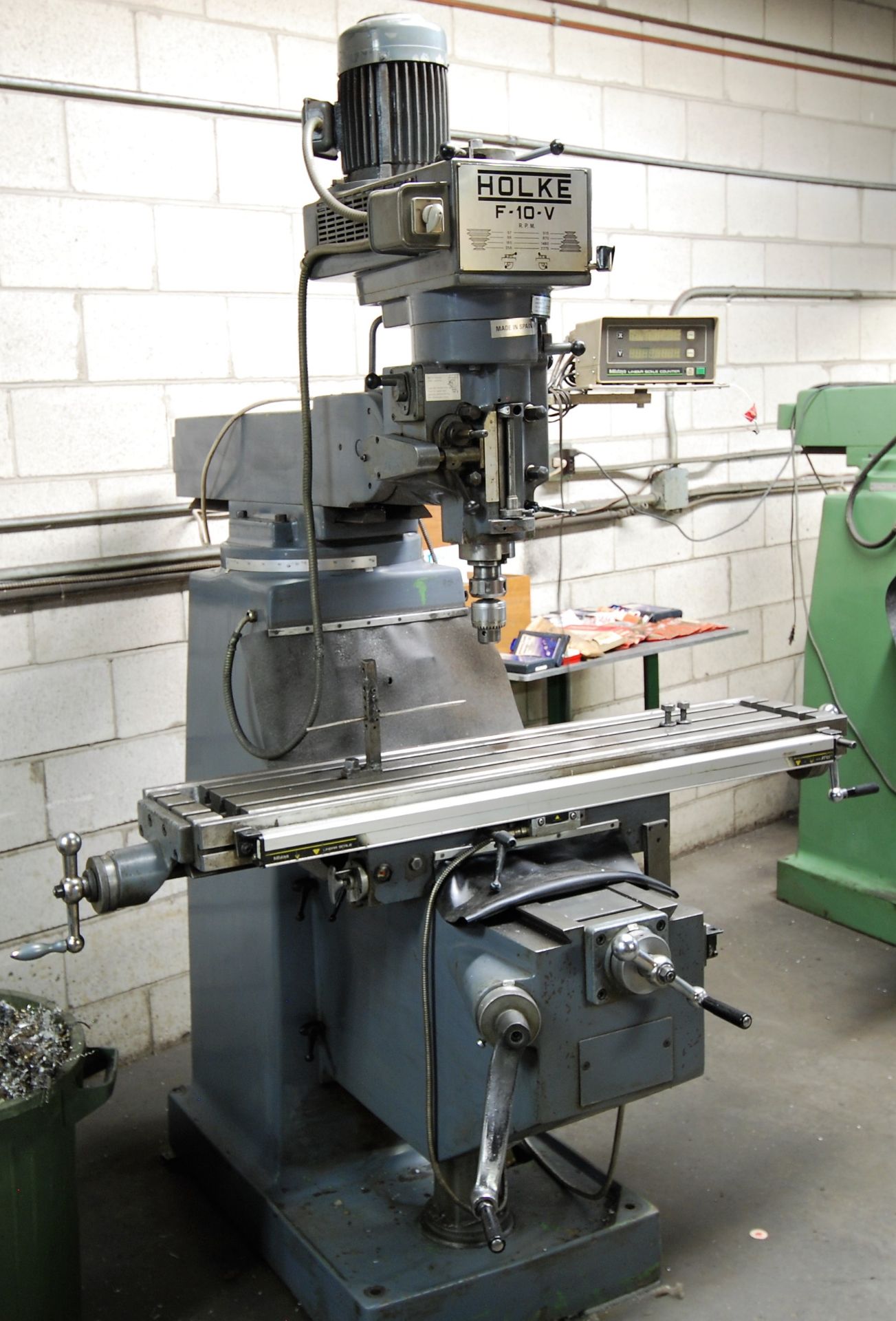 HOLKE F-10-V VERTICAL MILLING MACHINE, 10" X 44" TABLE, MITUTOYO 2-AXIS DRO, SPEEDS TO 2,275 RPM, - Image 3 of 7