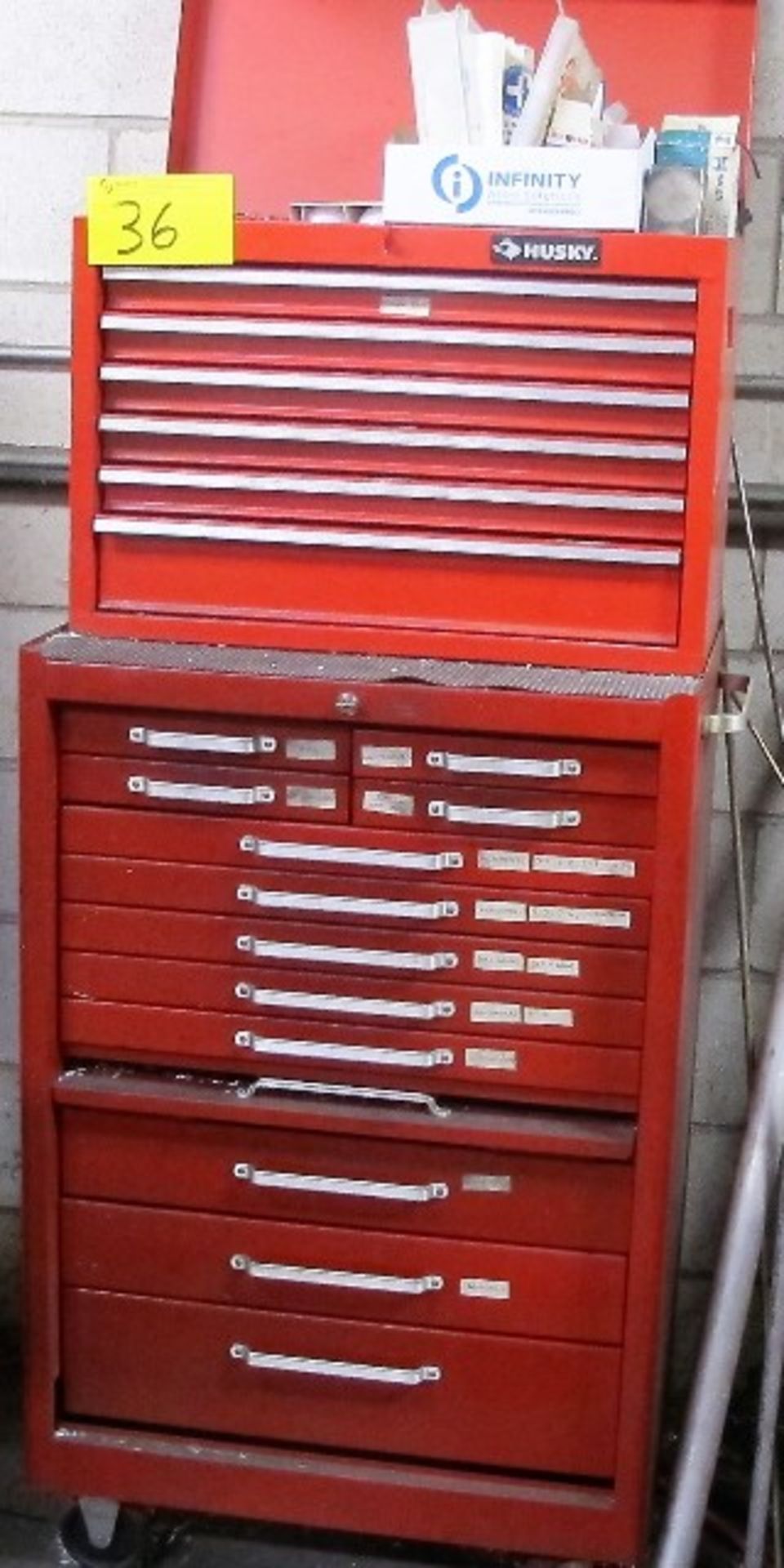 HUSKY 18 DRAWER PORTABLE TOOL BOX