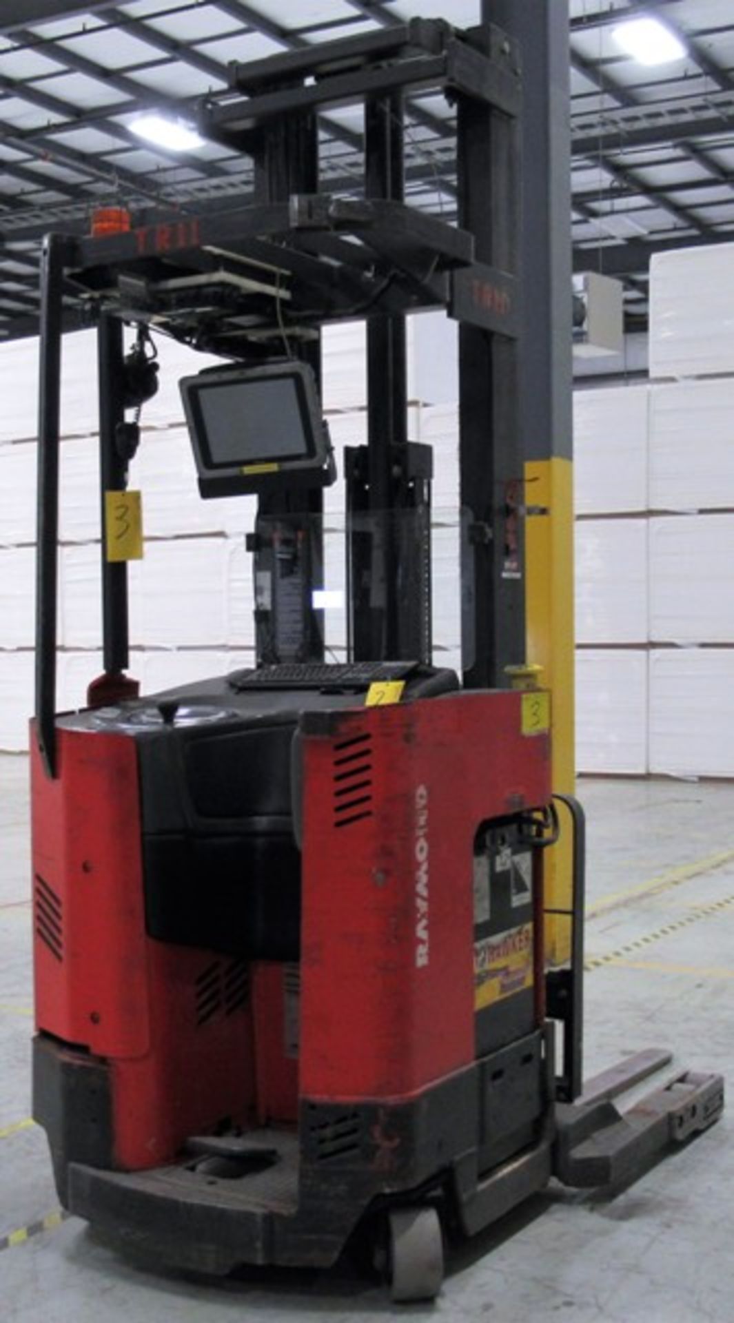 2007 RAYMOND EASI R30TT Electric Reach Truck, 3,000lb Cap., 273” Max Lift, 8’9” Mast Height, 36V, - Image 2 of 6