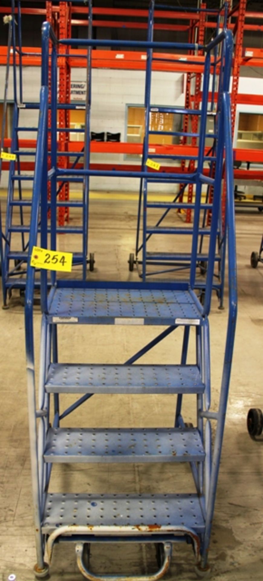 CANWAY 4' WAREHOUSE LADDER