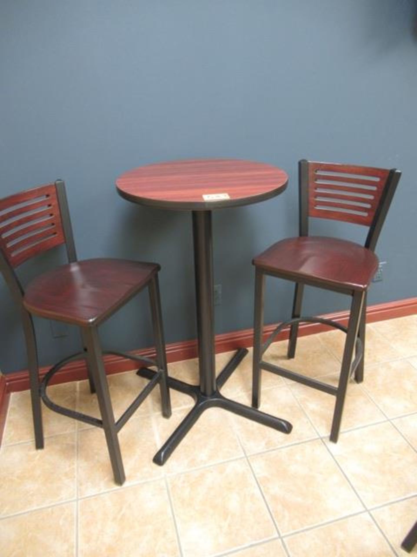 HIGH ROUND TABLE W/2 HIGH CHAIRS