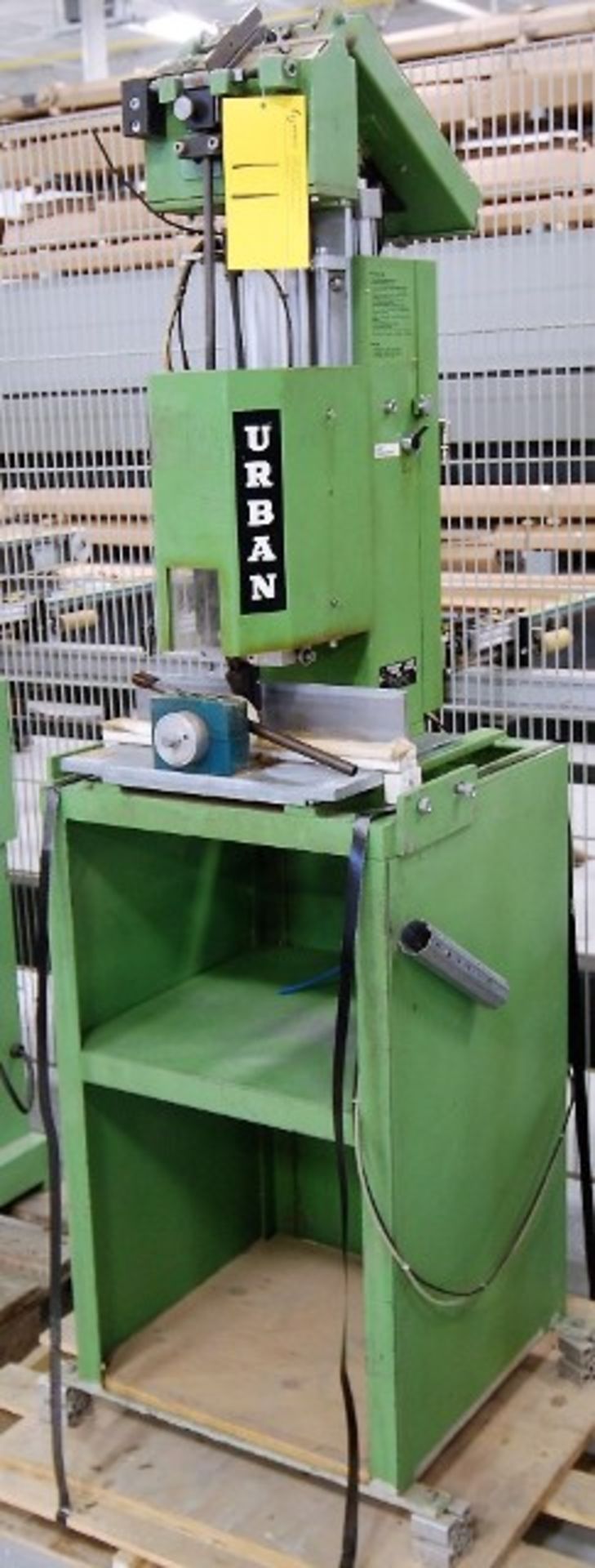 URBAN DS 2100 SCREWING MACHINE, S/N 1334 (LOCATED AT 1180 RINGWELL DRIVE, NEWMARKET, ON)