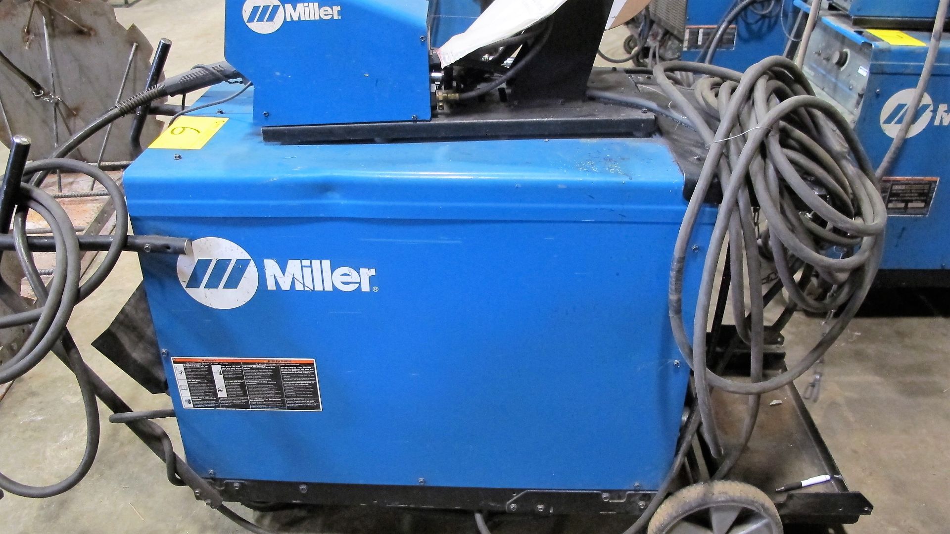 MILLER DIMENSION 452 CC/CV-DCWELDING POWER SOURCE W/MILLER 70 SERIES, 24V WIRE FEED, S/N MF260007C - Image 2 of 4