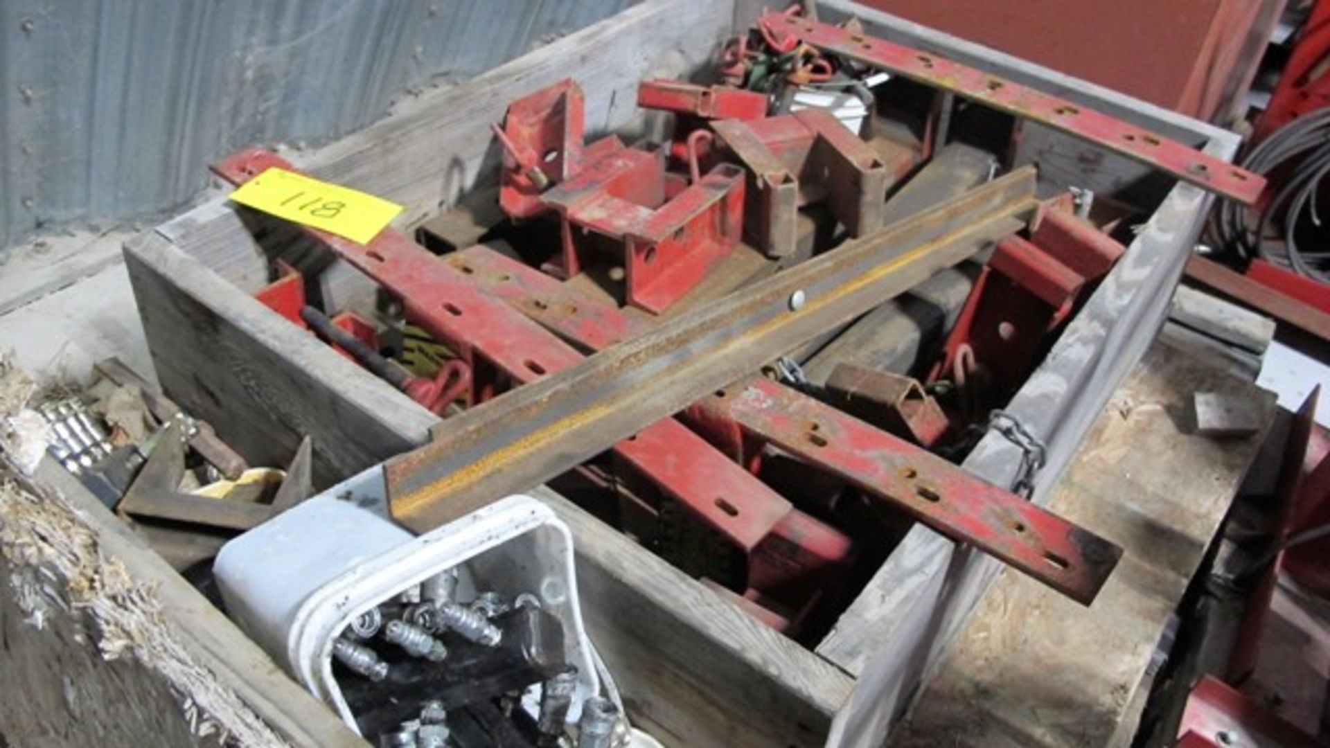 BAINTER HYDRAULIC GRAIN BIN JACKING (INCL HONDA GX390 GAS POWERED DRIVE CART W/(4) HYDRAULIC JACKS - Image 14 of 17