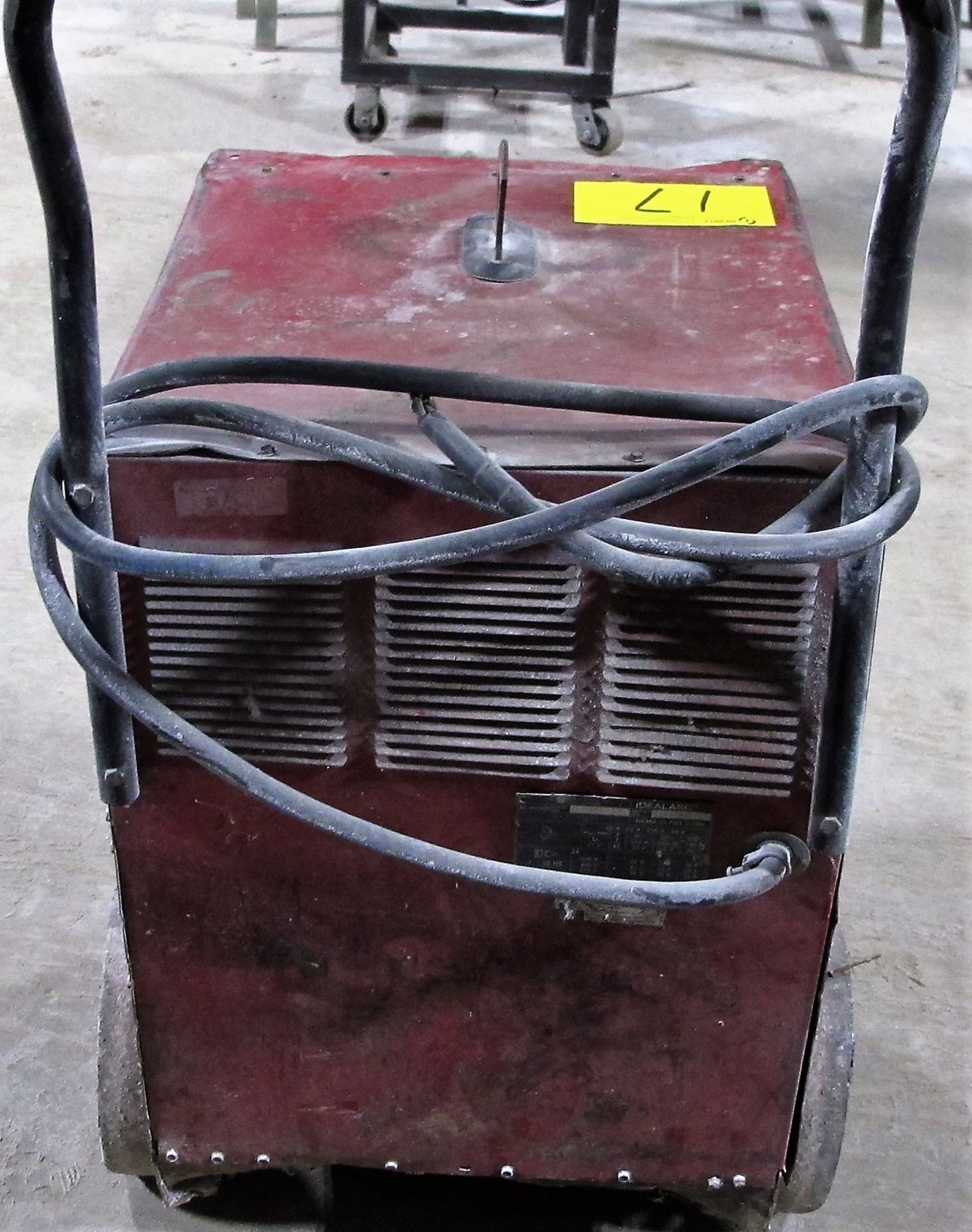 LINCOLN ELECTRIC IDEAL ARC 250 WELDER ON CART W/POWER CABLE, S/N 1951015 - Image 2 of 4