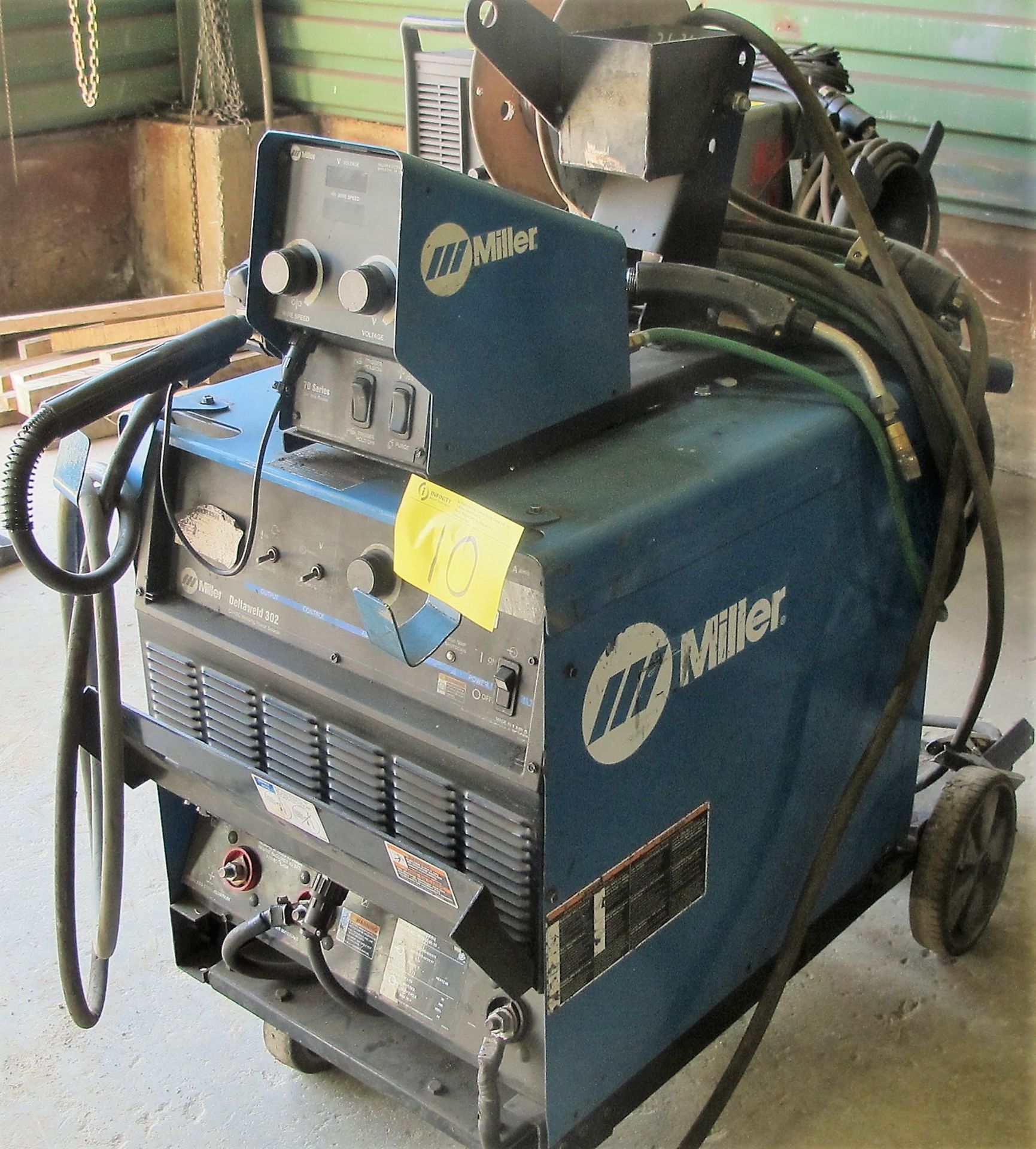 MILLER DELTAWELD 302 CV-DC WELDING POWER SOURCE W/MILLER 70 SERIES 24V WIRE FEED, S/N MC060265U W/