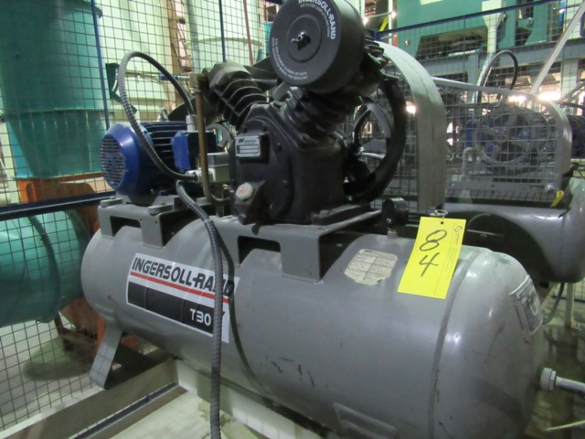 INGERSOL-RAND T-30, 225 LITRE CAP. AIR COMPRESSOR