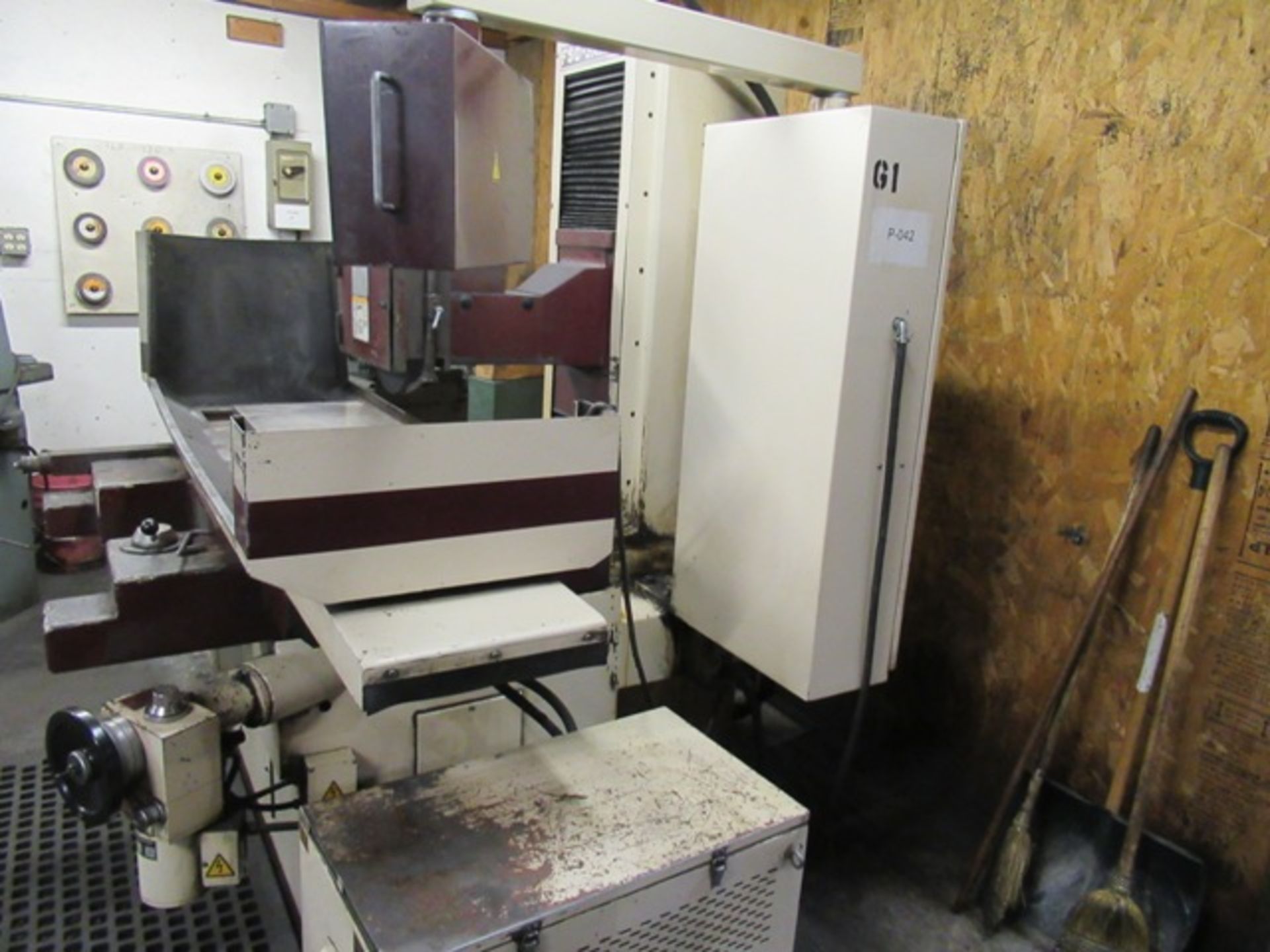 CHEVALIER FSG-3A1224H 12"X24" AUTOMATIC HDY SURFACE GRINDER W/WALKER HAGOU 12"X24" ELECTRO- - Image 4 of 7