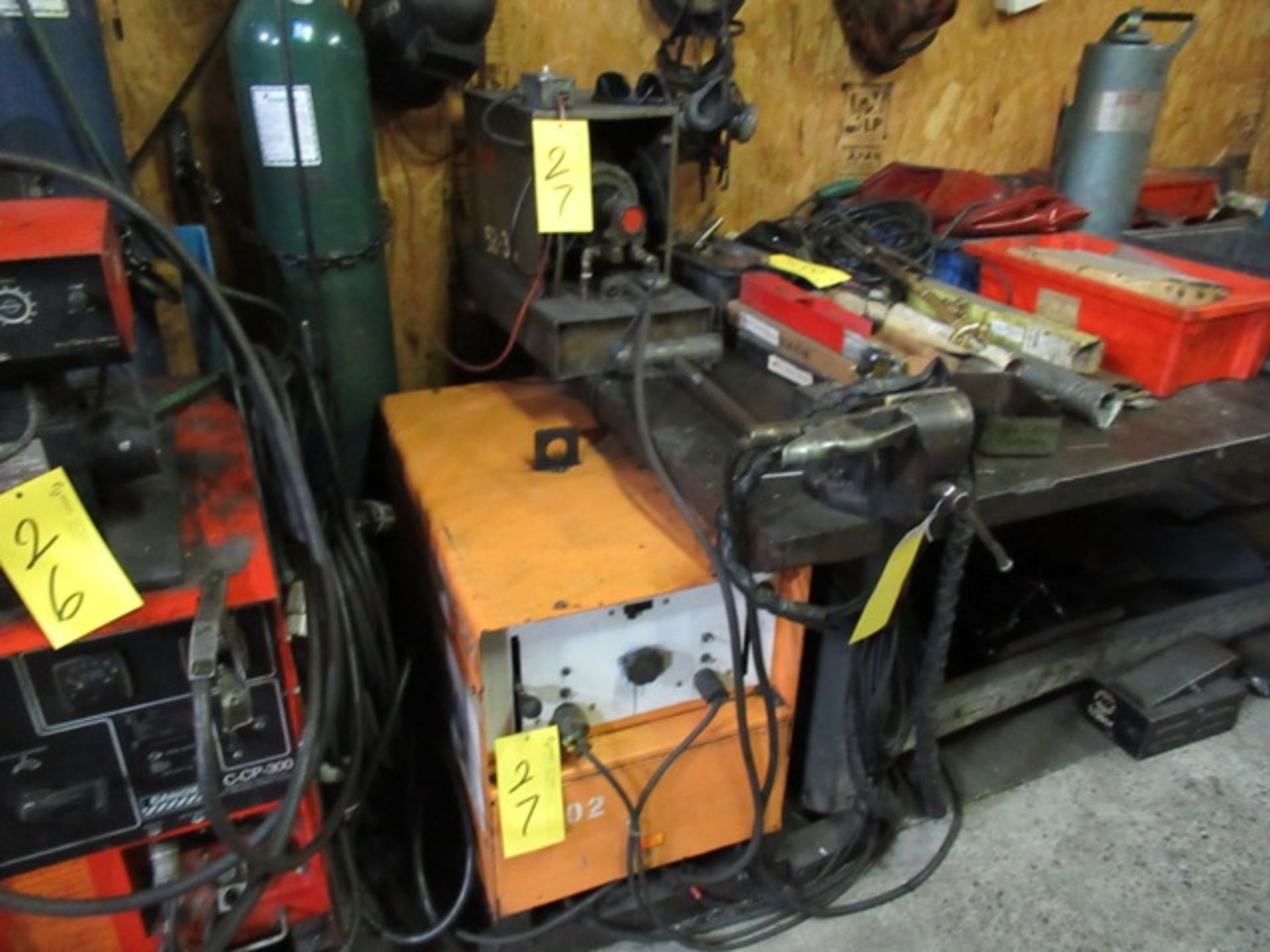 AIRCO TIG WELDER W/LENCO COOLER