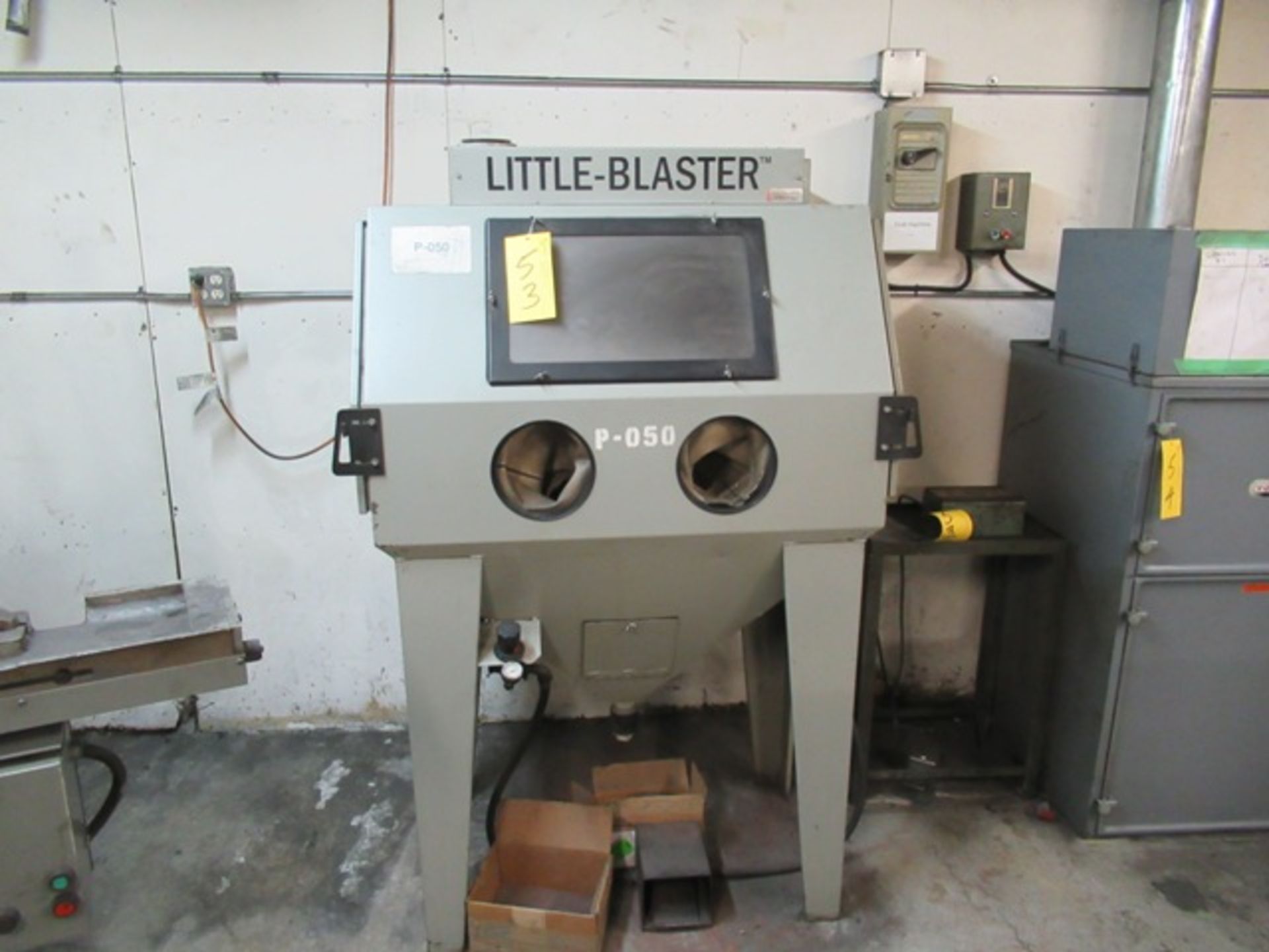 BLAST-IT-ALL LITTLE BLASTER LB-4024 SAND BLAST CABINET, SN LB980306103