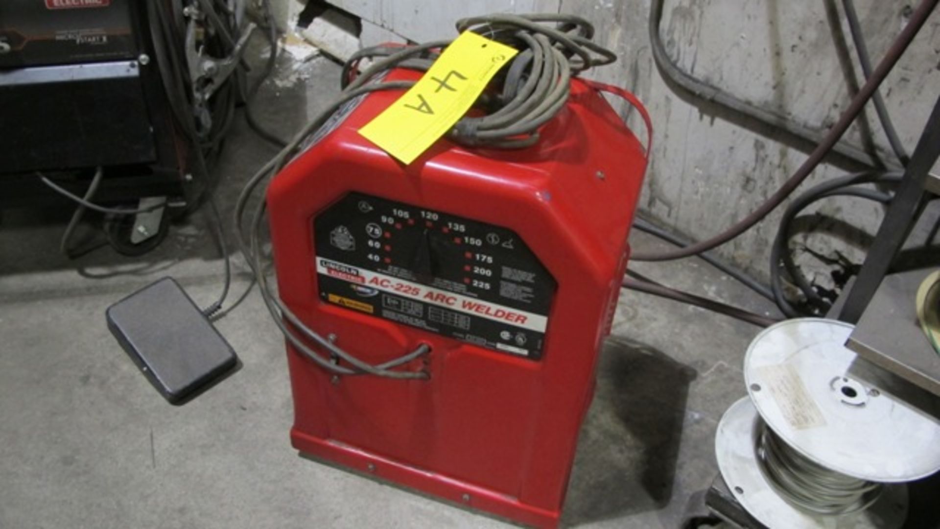 LINCOLN ELECTRIC AC-225 ARC WELDER