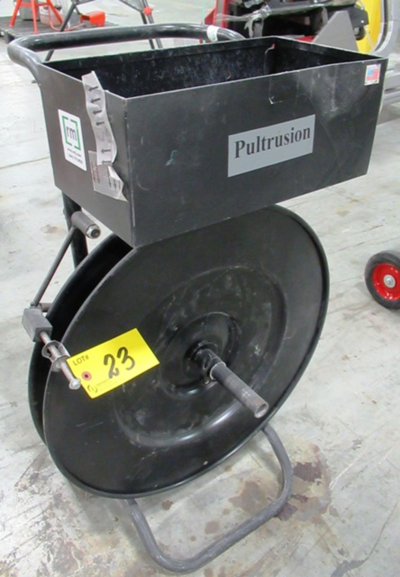 PULTRUSION BANDING DISPENSER ON CASTORS