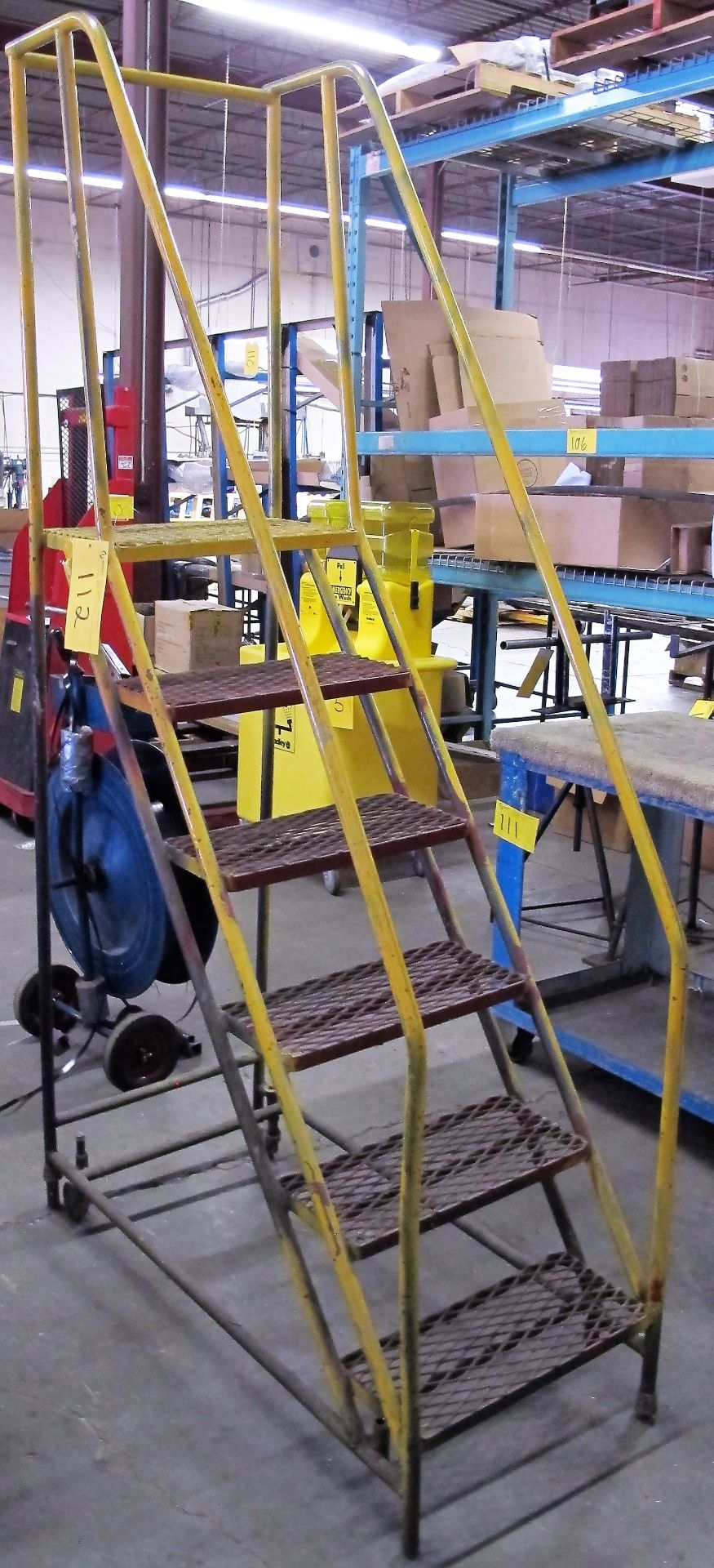 6' PORTABLE WAREHOUSE LADDER