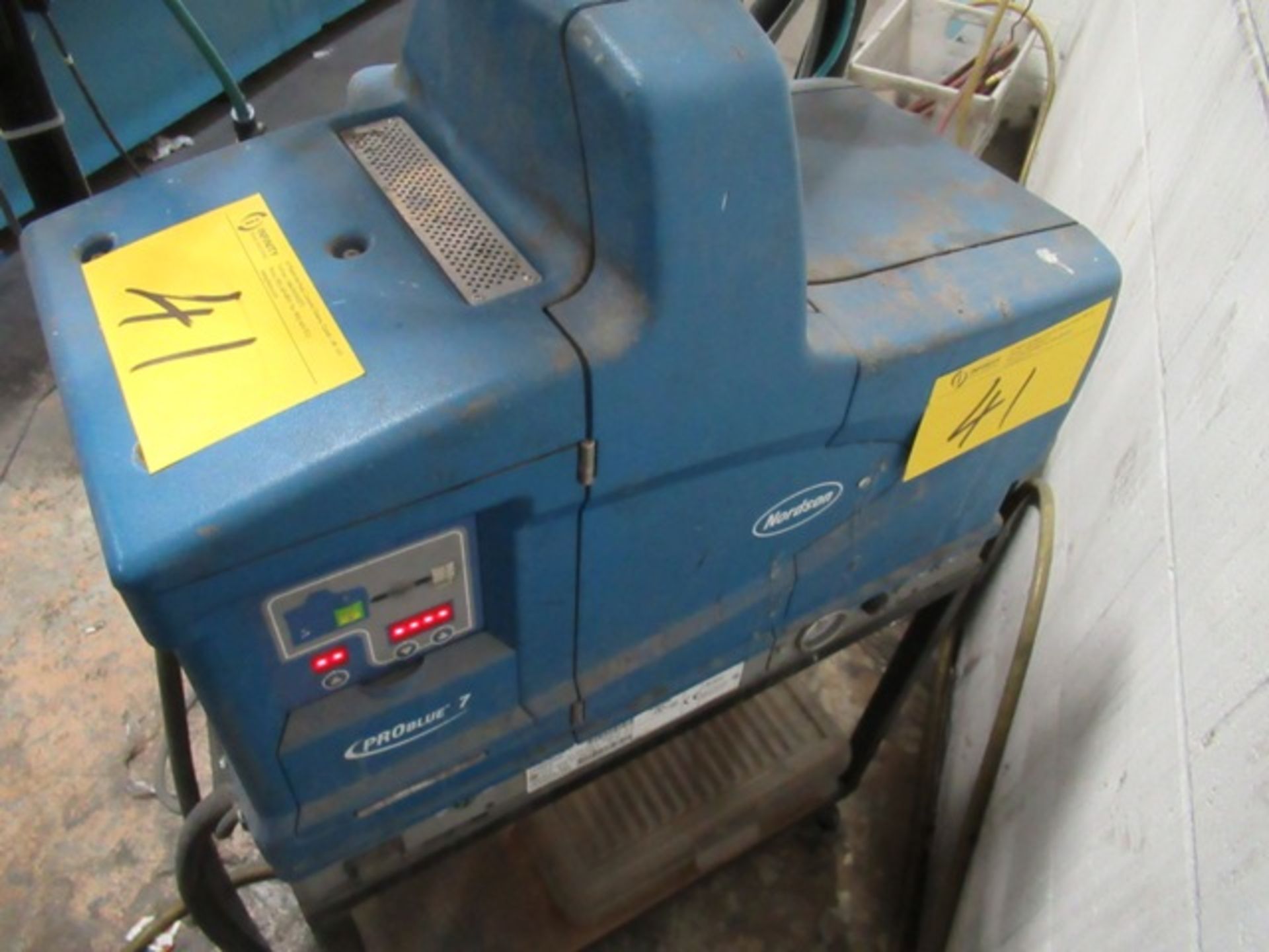 NORDSON PRO BLUE 7 HOT MELT GLUER W/EPC-30 DIGITAL CONTROL, S/N SA08F50302 - Image 2 of 4