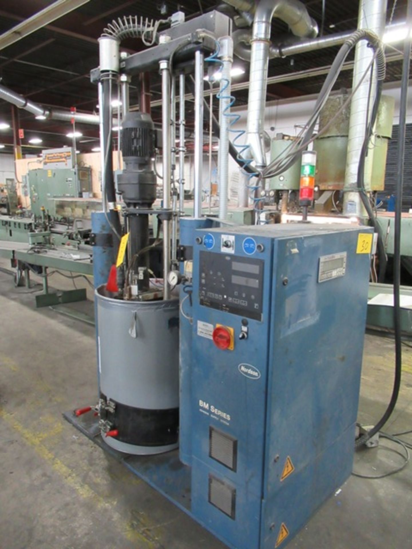 2005 NORDSON BM SERIES BM-200 HOT MELT GLUE SYSTEM W/EPC-30 DIGITAL CONTROL & PUMP UNIT, S/N