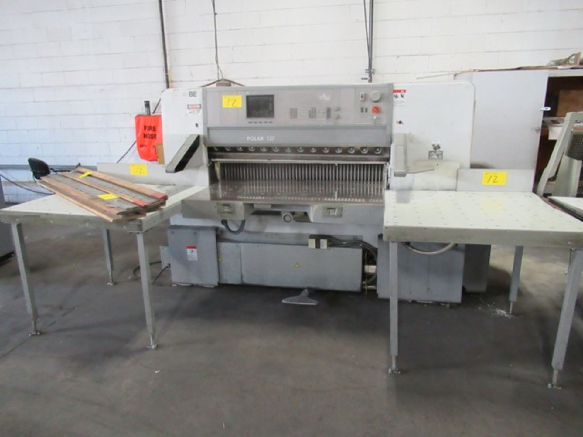 2000 POLAR 137ED 54" PROGRAMMABLE PAPER CUTTER W/DIGITAL CONTROLS, 2-P1 39.5" X 39.5" AIR SIDE