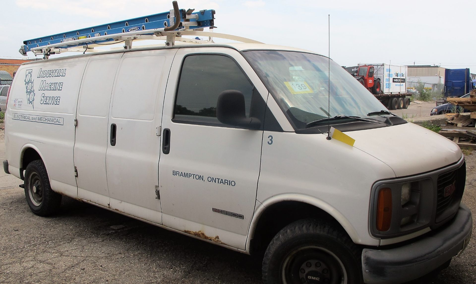 1997 GMC SAVANA UTILITY VAN, VIN 19TGG29RXV1092971, GAS ENGINE, 220020 KMS - Image 2 of 7