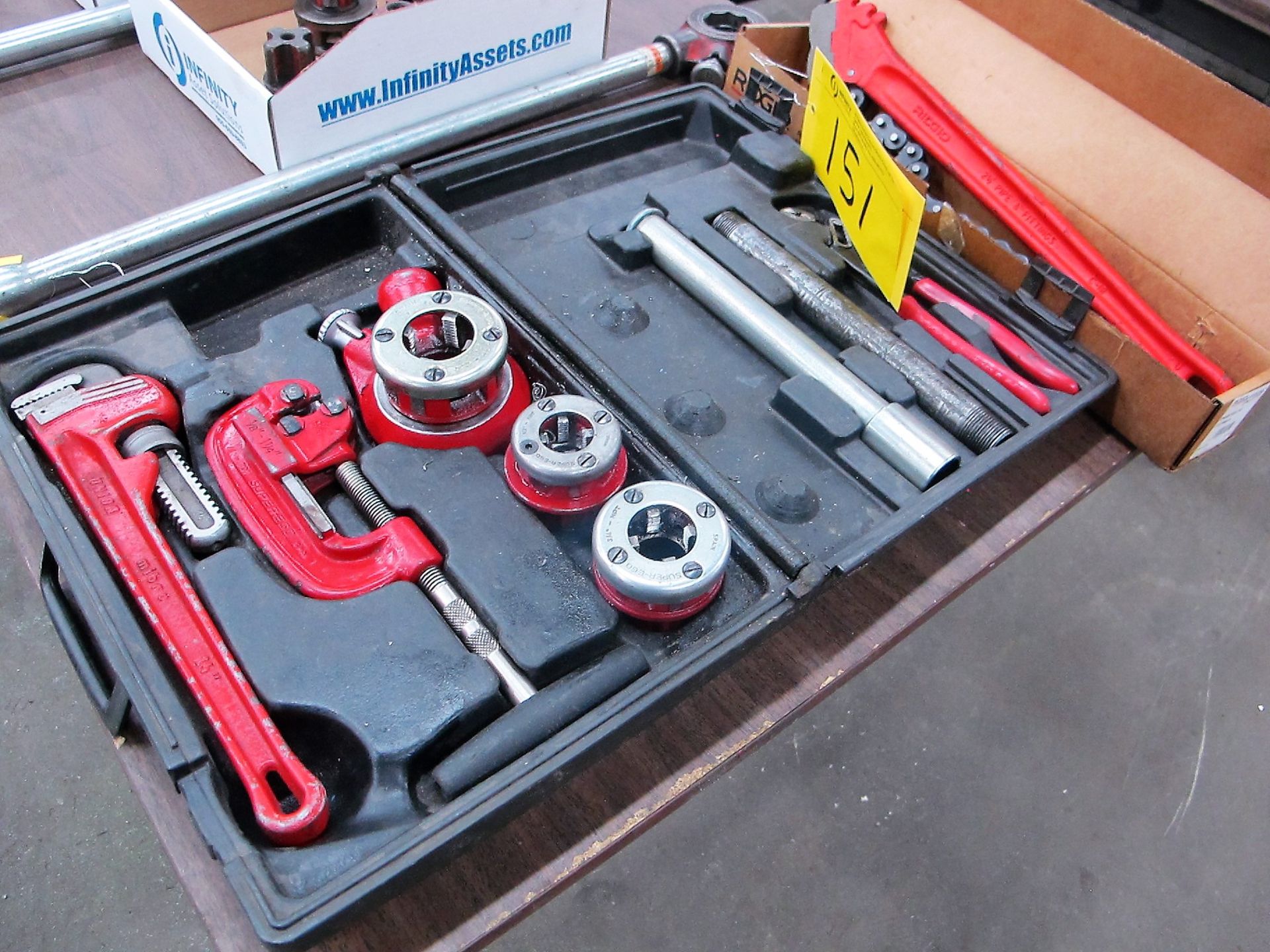 RIDGID PIPE THREADING, CUTTING KIT AND CHAIN WRENCH