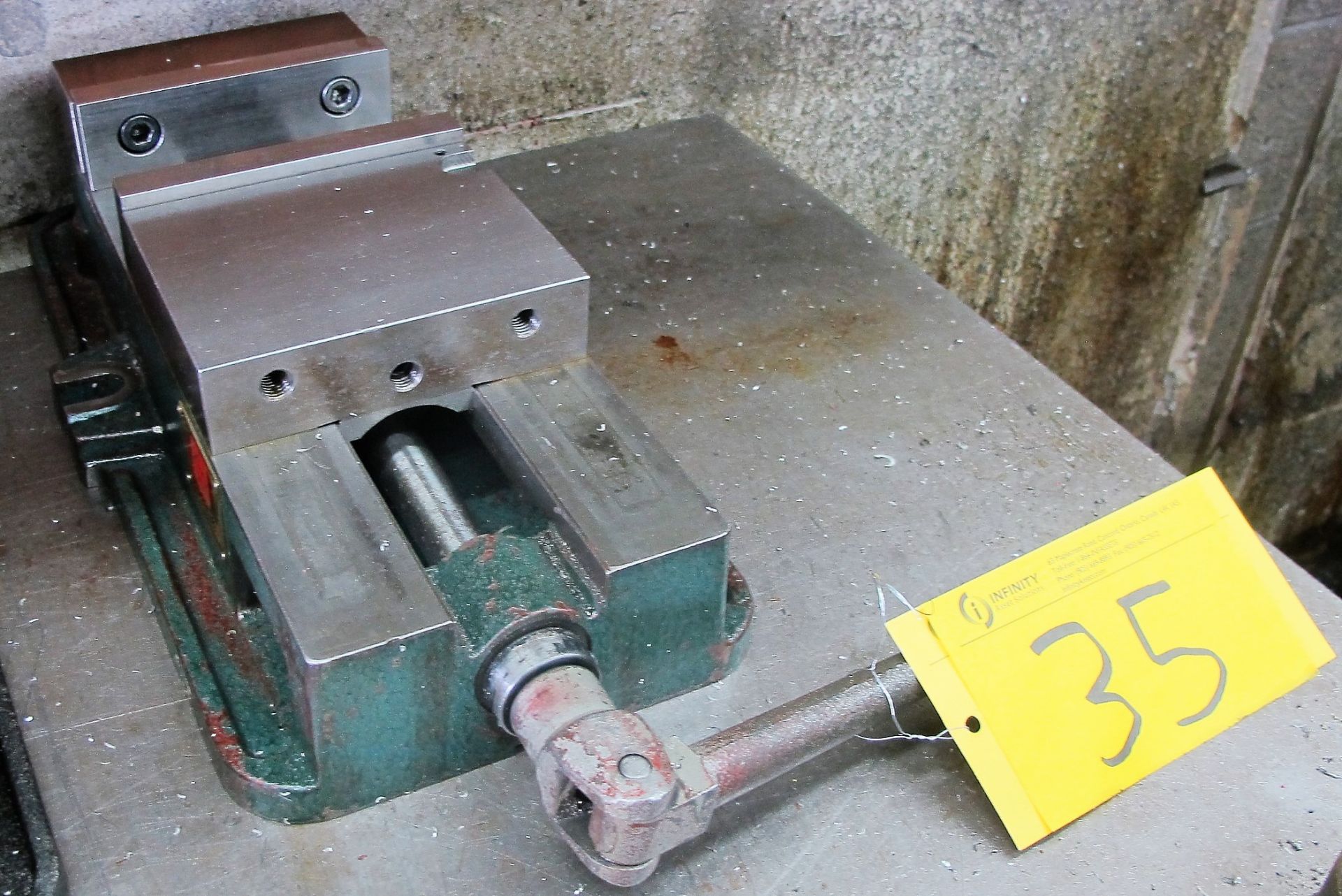 AUTOWELL 6" MACHINE VISE