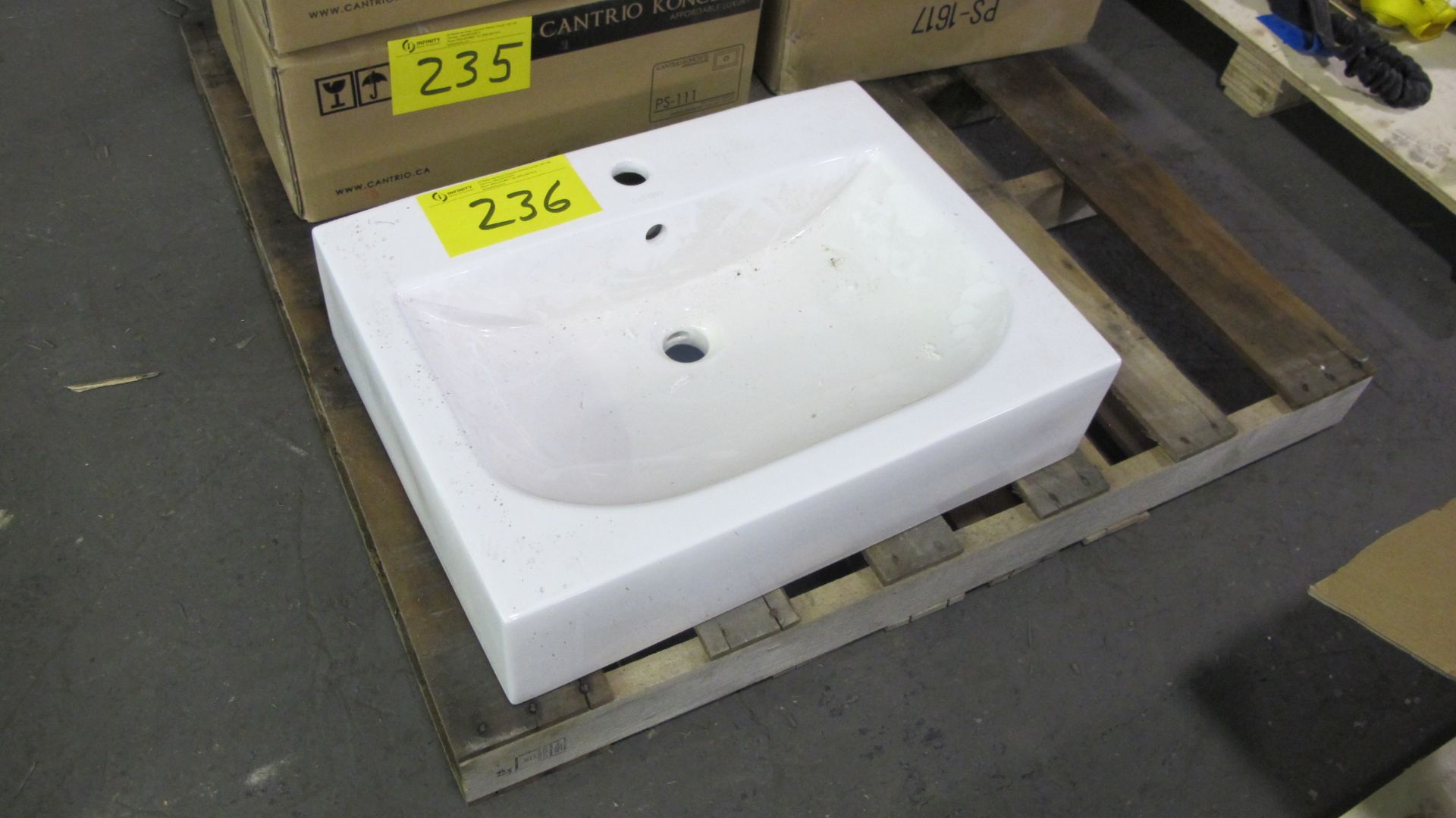 PORCELIN SINK