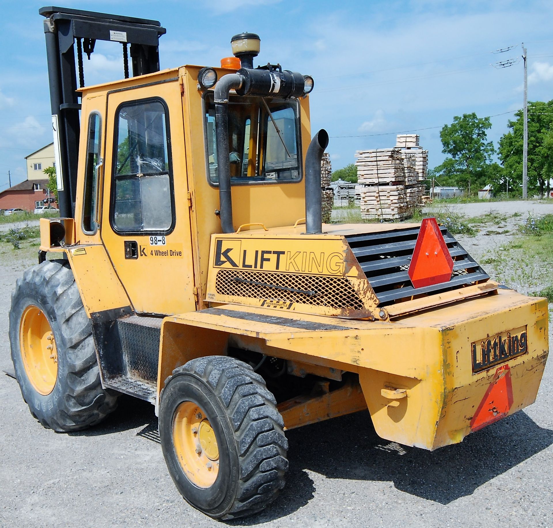 1998 LIFT KING LK8M42 DIESEL FORKLIFT W/8000 LB CAP, 14' MAX LIFT, SIDE SHIFT, CASCADING FORKS, 4 - Image 10 of 11