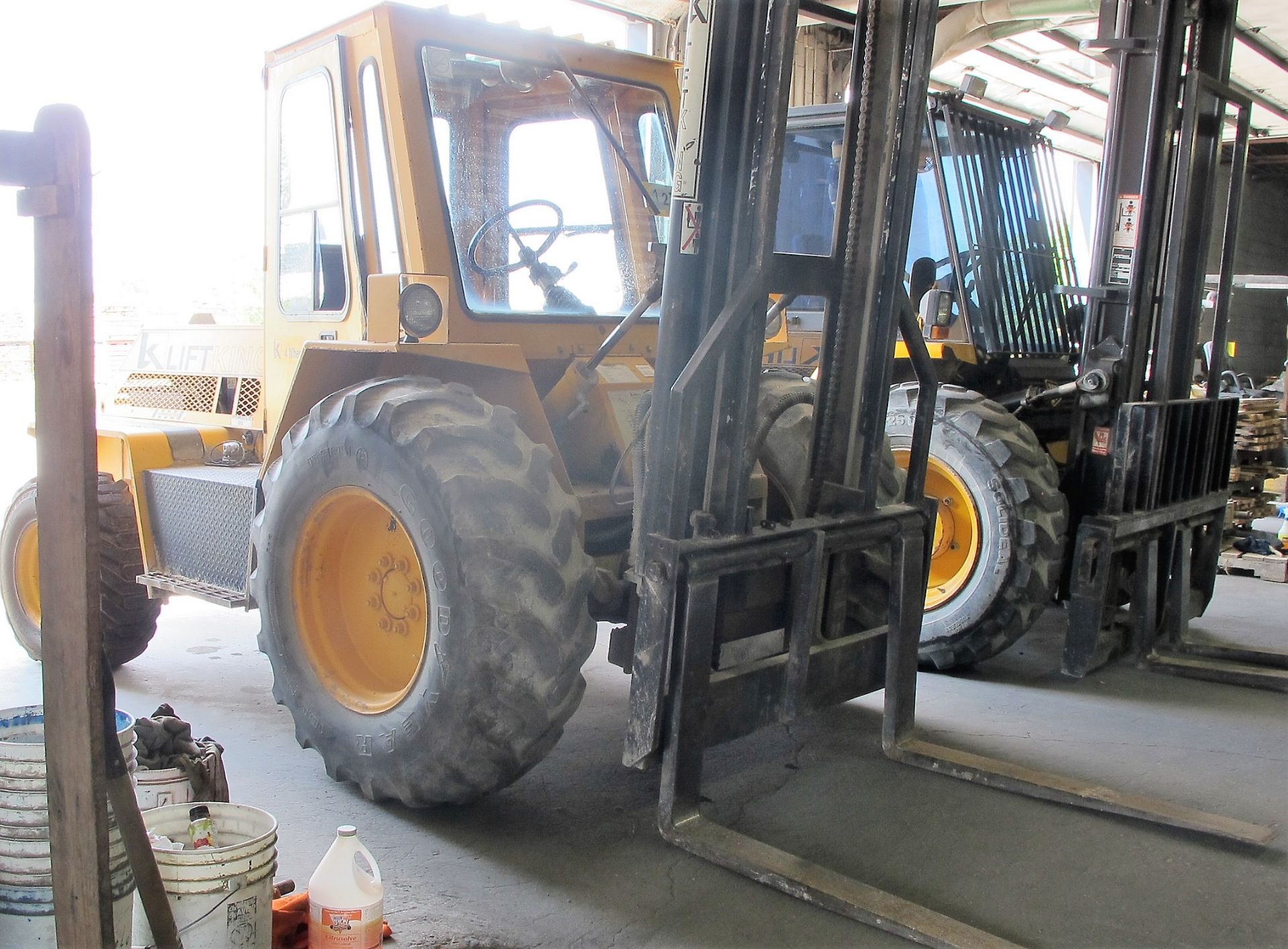 1998 LIFT KING LK8M42 DIESEL FORKLIFT W/8000 LB CAP, 14' MAX LIFT, SIDE SHIFT, CASCADING FORKS, 4 - Image 2 of 11