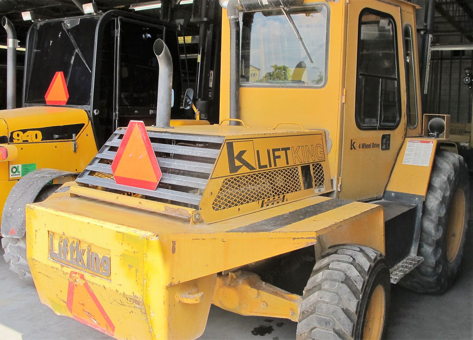 1998 LIFT KING LK8M42 DIESEL FORKLIFT W/8000 LB CAP, 14' MAX LIFT, SIDE SHIFT, CASCADING FORKS, 4 - Image 3 of 11