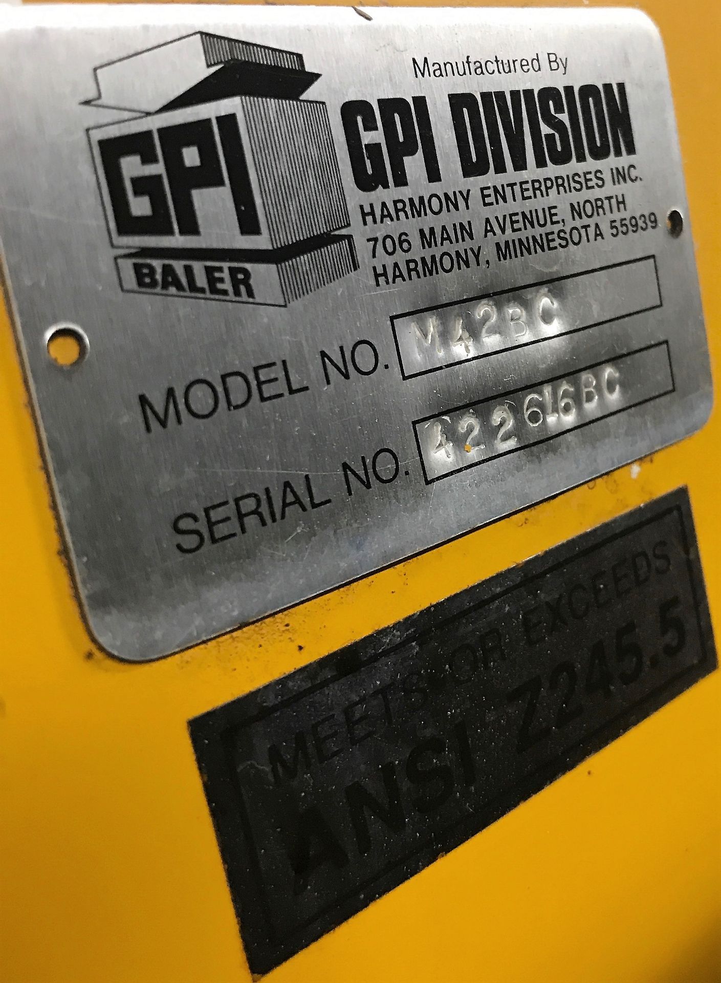 GPI HARMONY M4280 HYDRAULIC COMPACTOR BALER FOR ALUMINUM & CARDBOARD W/ SAFETY SENSORS - Image 4 of 8