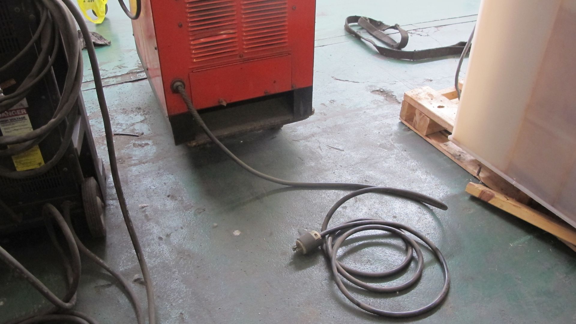 CANOX C-SRH-404 MIG WELDER W/CABLES, GUN AND CART - Image 3 of 3