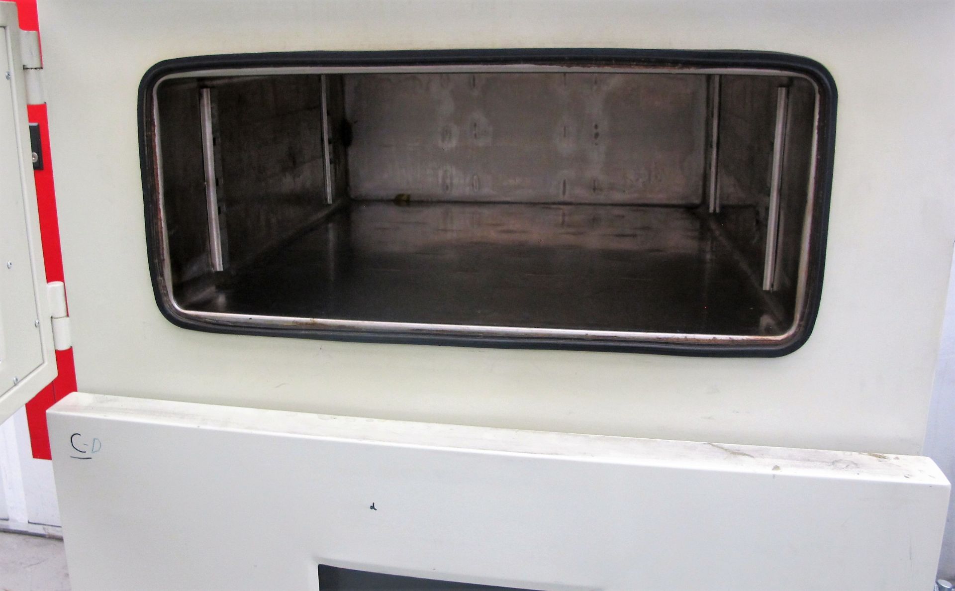 CLG-KX-31 AUTO VACUUM OVEN (3 CHAMBERS) TD220 DIGITAL CONTROL - Image 2 of 3