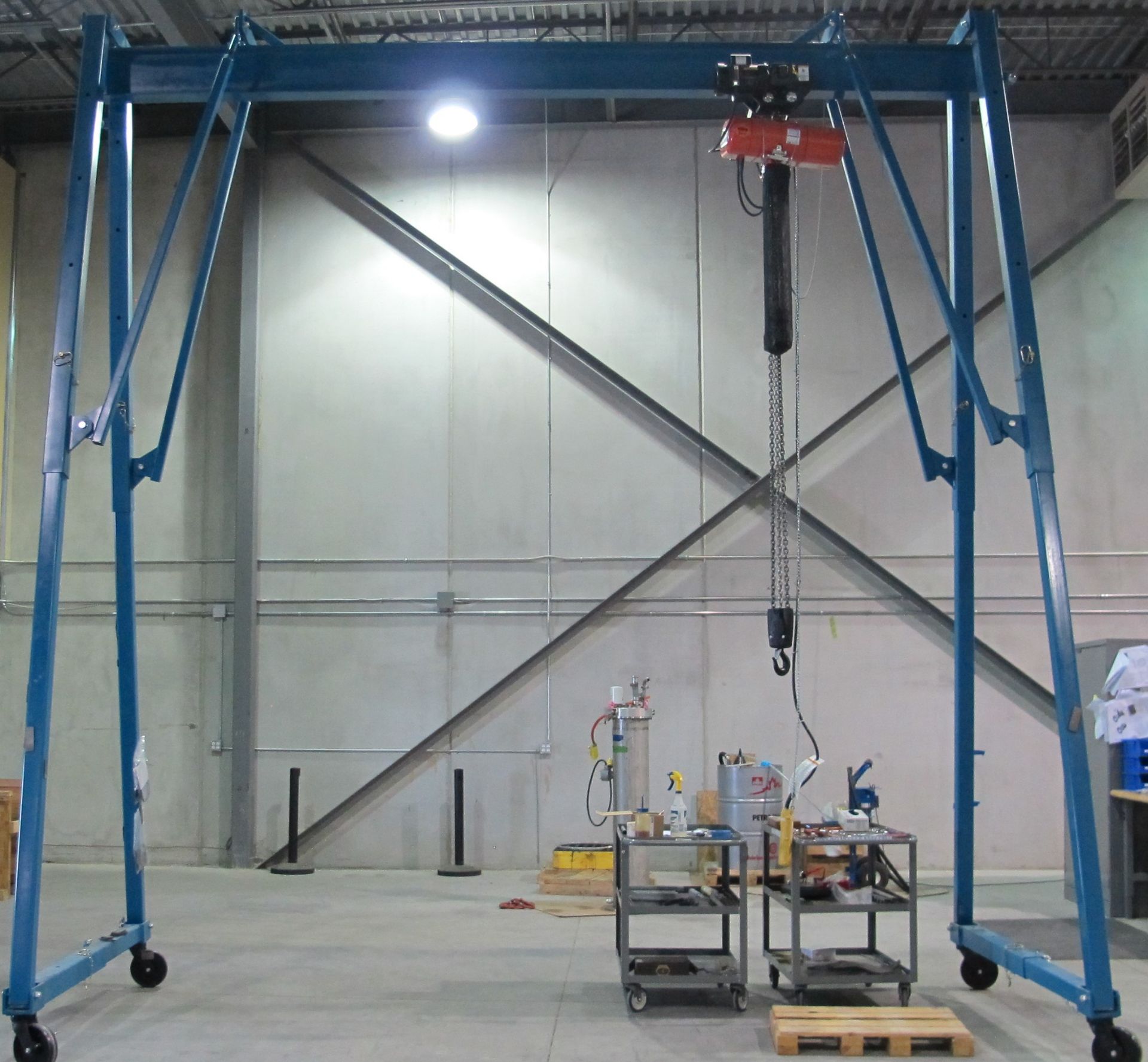 PORTABLE/ADJUSTABLE GANTRY, 3 TON CAP W/CM ELECTRIC HOIST - Image 3 of 5