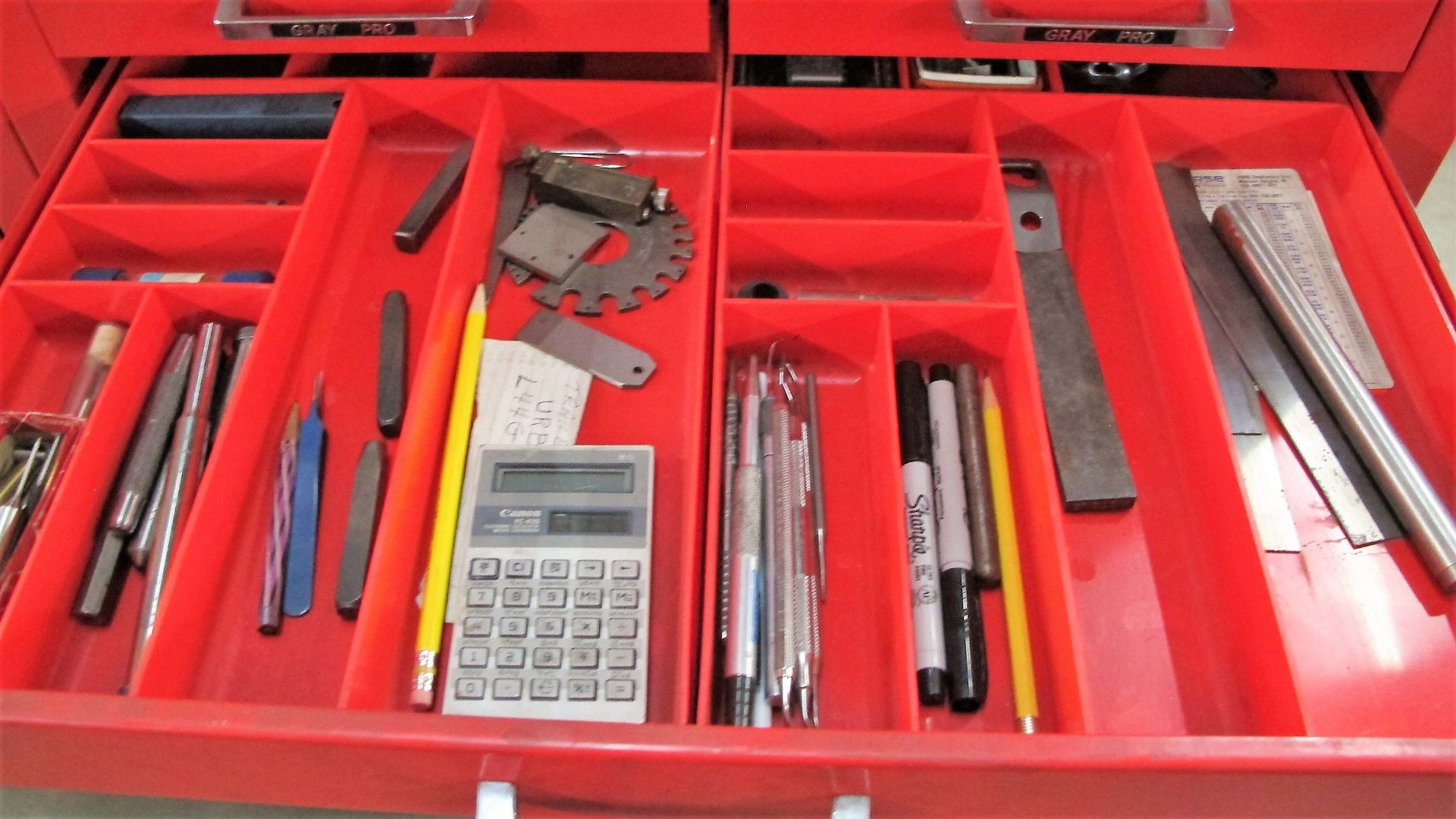 GRAY TOOLS TOOLCHEST/BOX W/ (35) DRAWERS OF TOOLS AND DIE COMPONENTS - Image 5 of 20