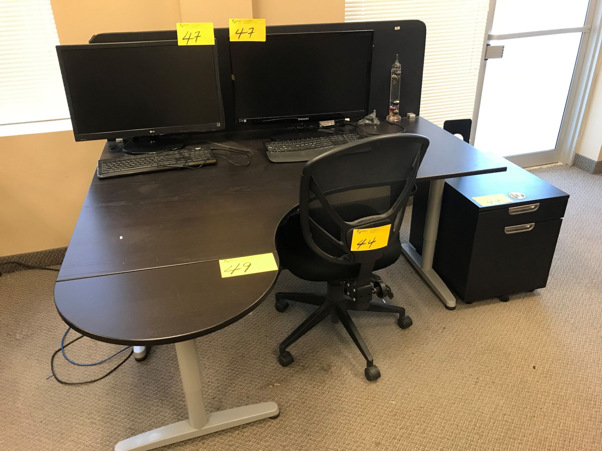 LOT OF (5) DESKS, (4) CHAIRS, (5) CABINETS (NO COMPUTER EQUIPMENT) - Image 4 of 4