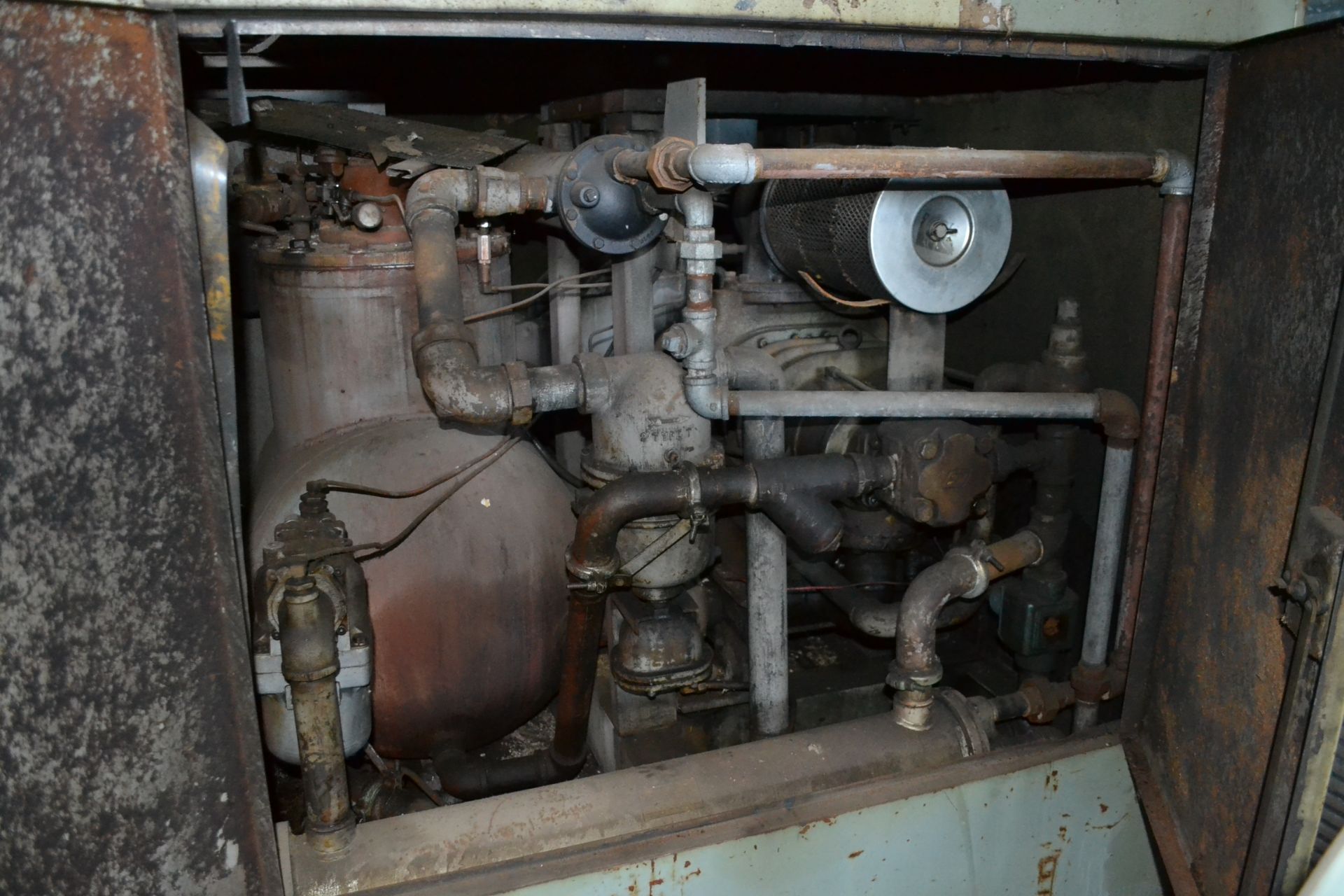 Air Compressor - Image 2 of 2