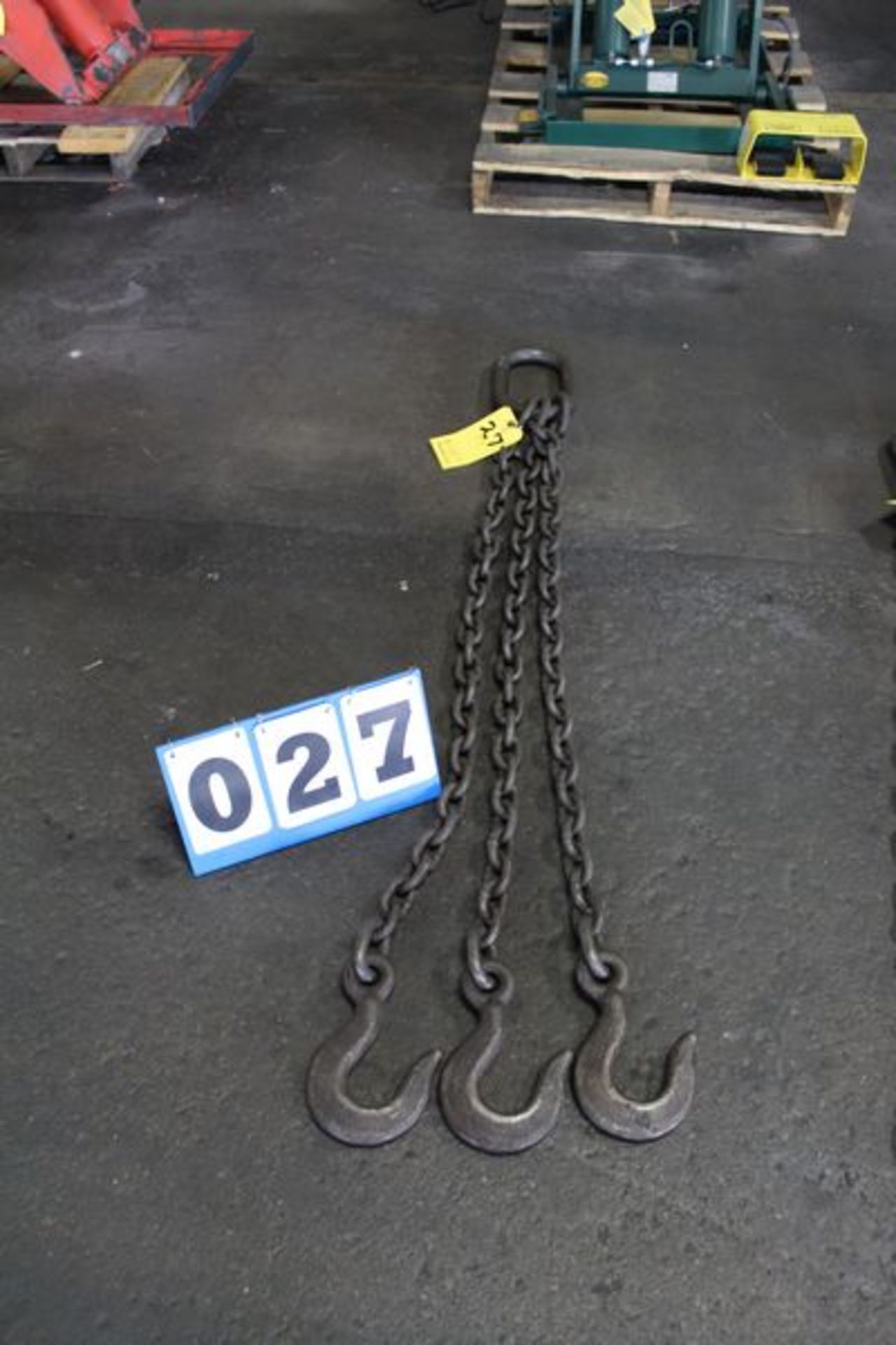 TRIPLE STRAND LIFT CHAIN