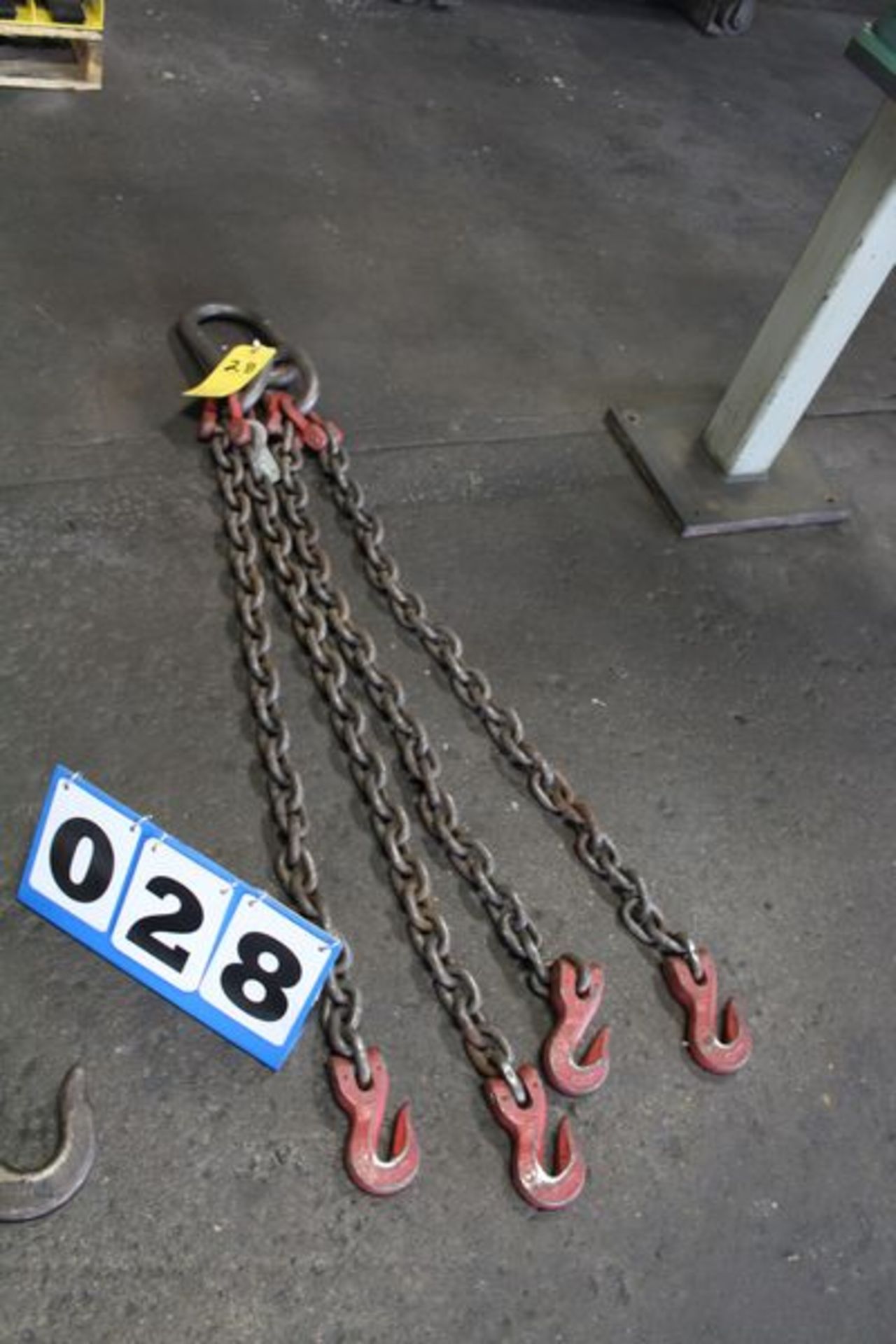 FOUR STRAND LIFT CHAIN