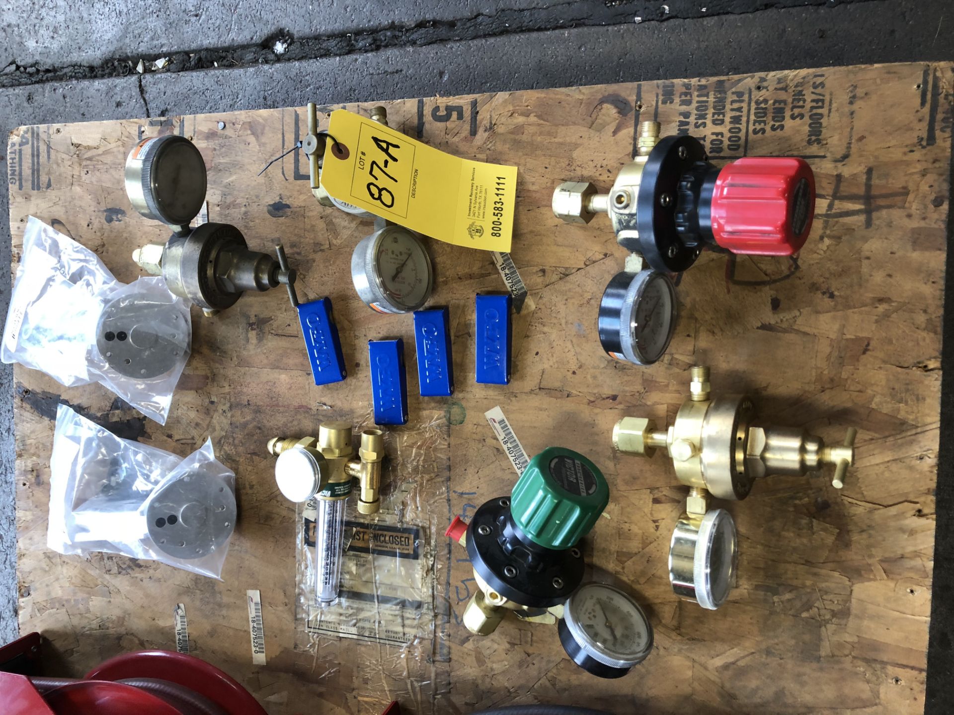 ASSORTED GAS REGULATORS